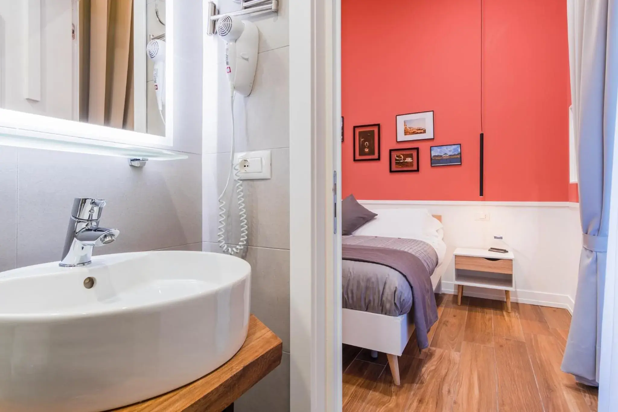 Double Room with Private Bathroom in VistaViva B&B Double Room with Private Bathroom in VistaViva B&B