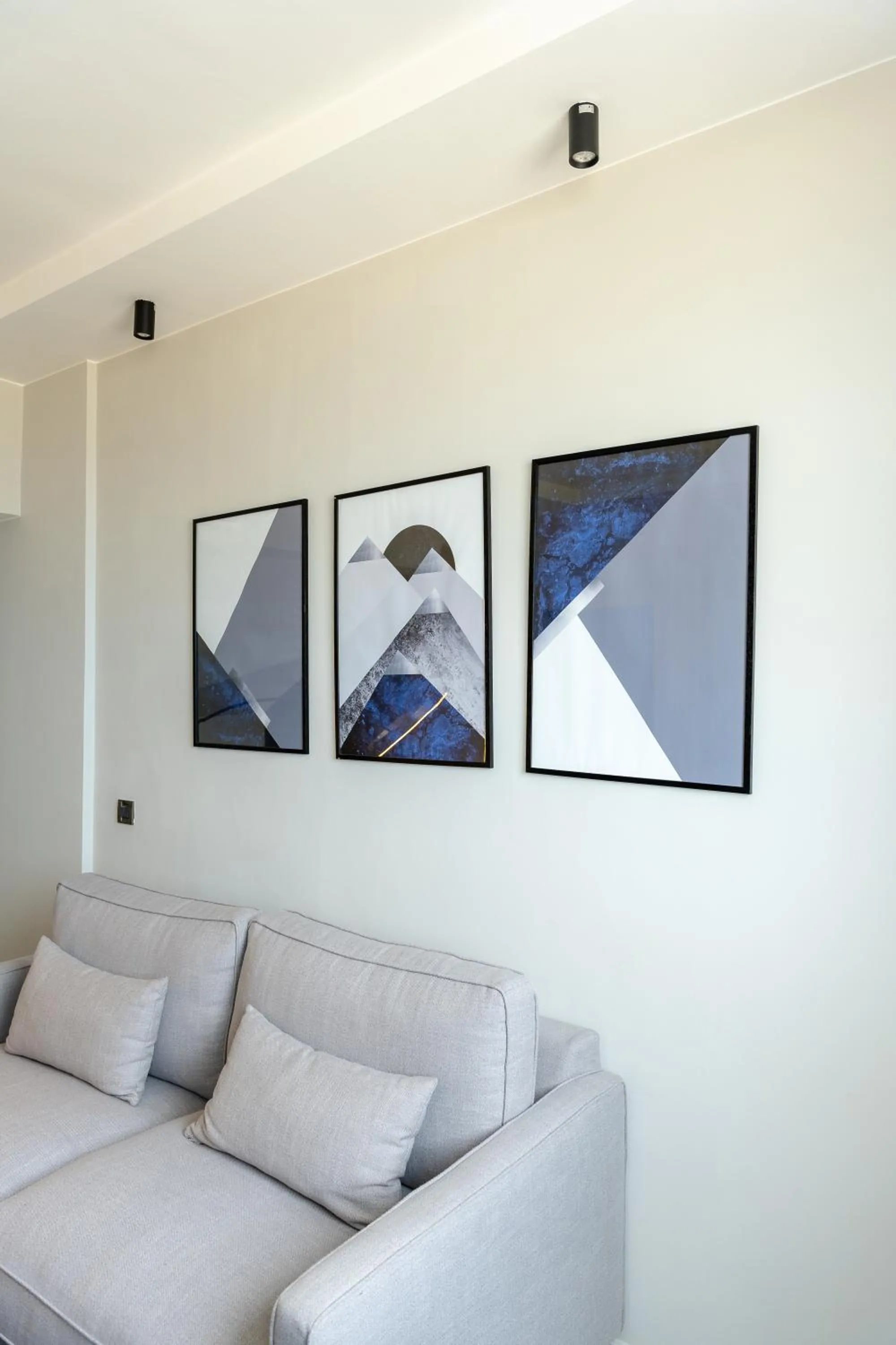 Decorative detail in Kenzi Solazur