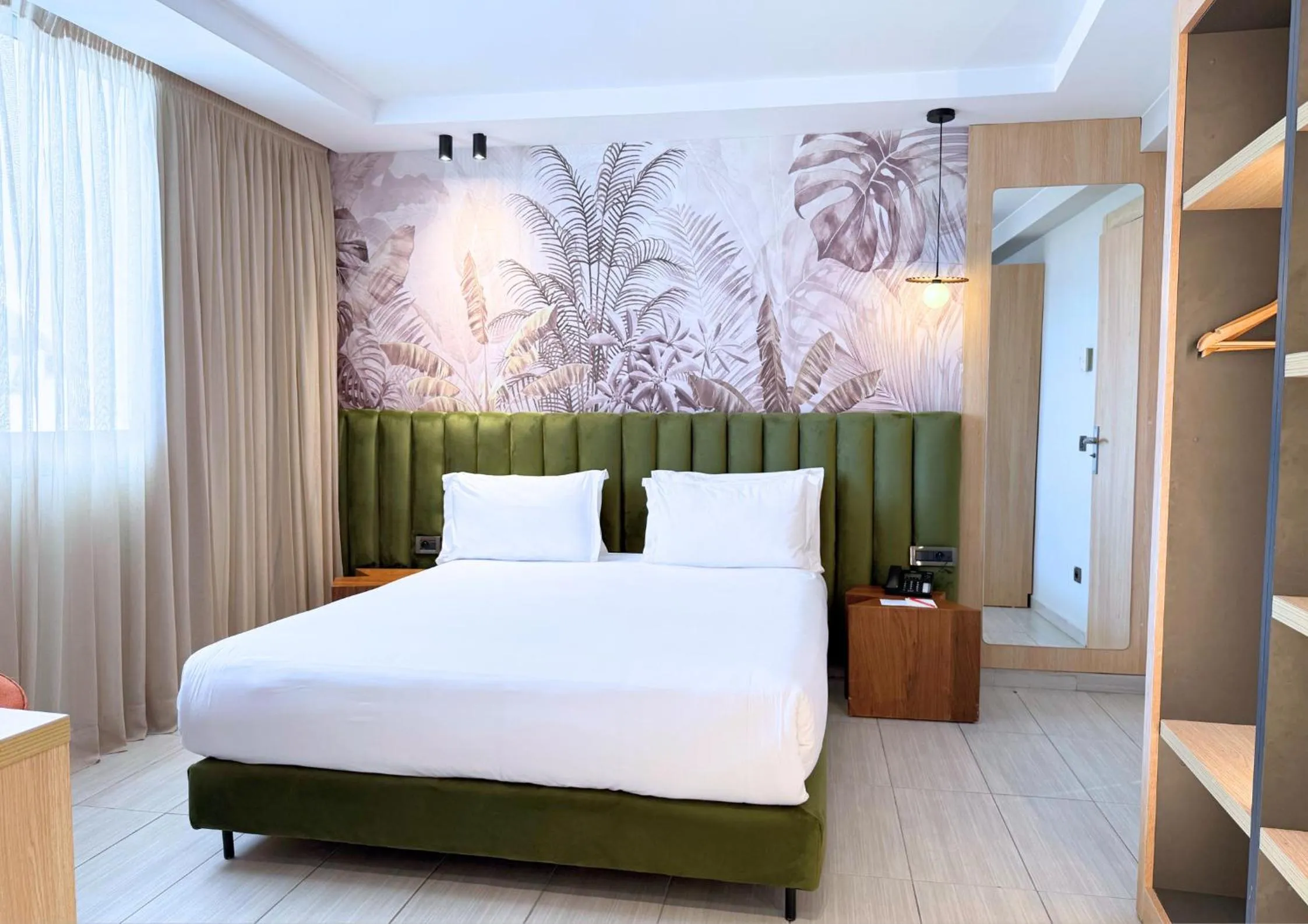 Bedroom, Bed in Kenzi Solazur