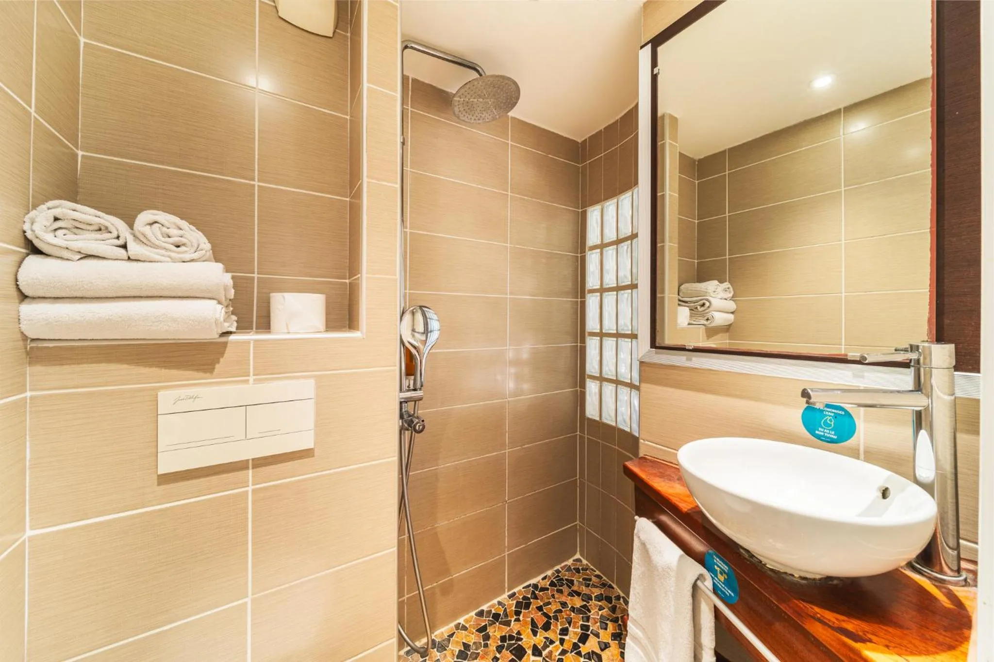 Bathroom in Hotel Exsel Alamanda