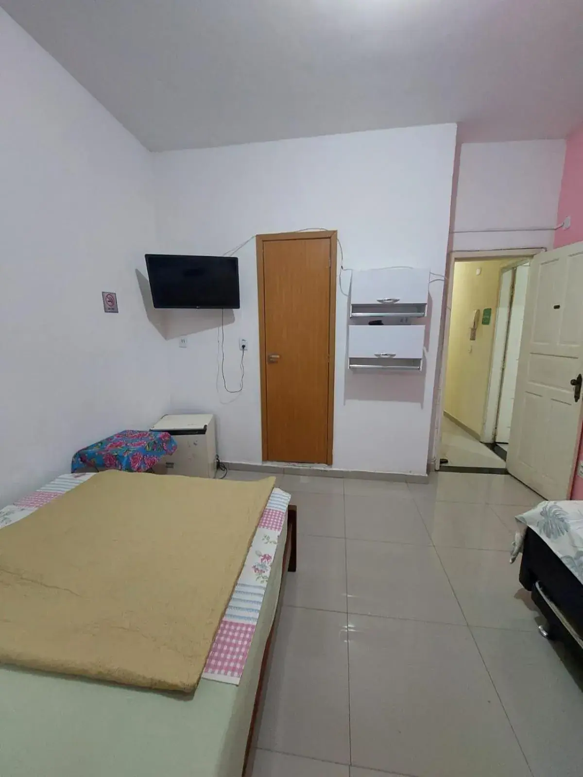 Quadruple Room with Private Bathroom - single occupancy in Pousada Cantinho da Família Quadruple Room with Private Bathroom - single occupancy in Pousada Cantinho da Família