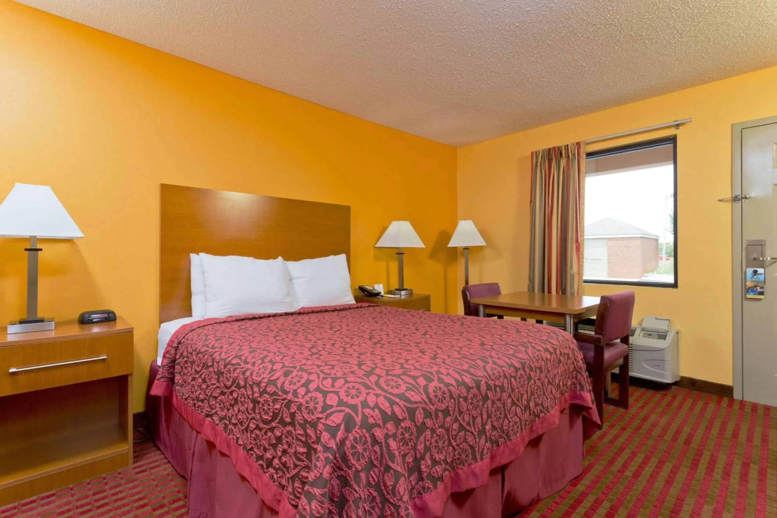 Photo of the whole room, Bed in Days Inn by Wyndham Franklin Photo of the whole room, Bed in Days Inn by Wyndham Franklin