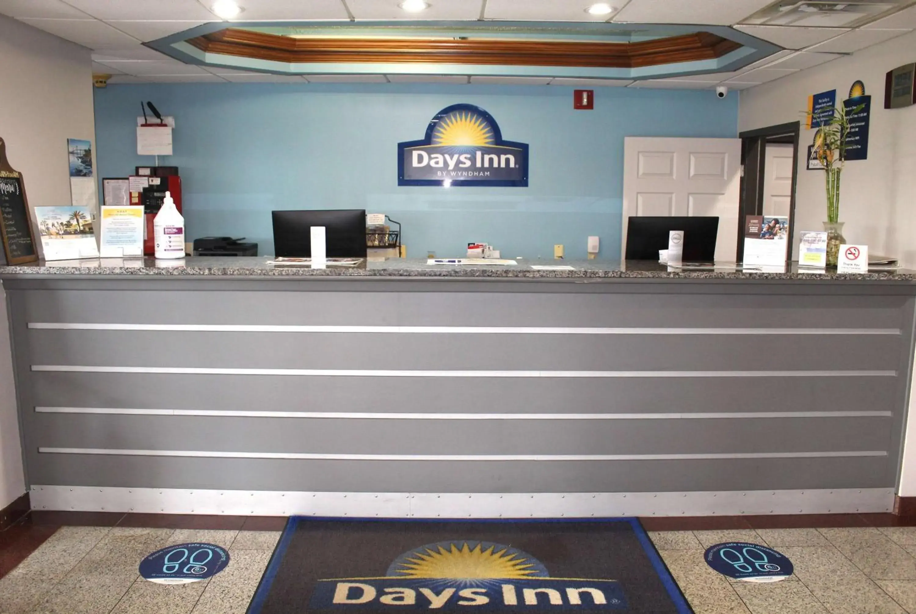 Lobby or reception in Days Inn by Wyndham Franklin Lobby or reception in Days Inn by Wyndham Franklin