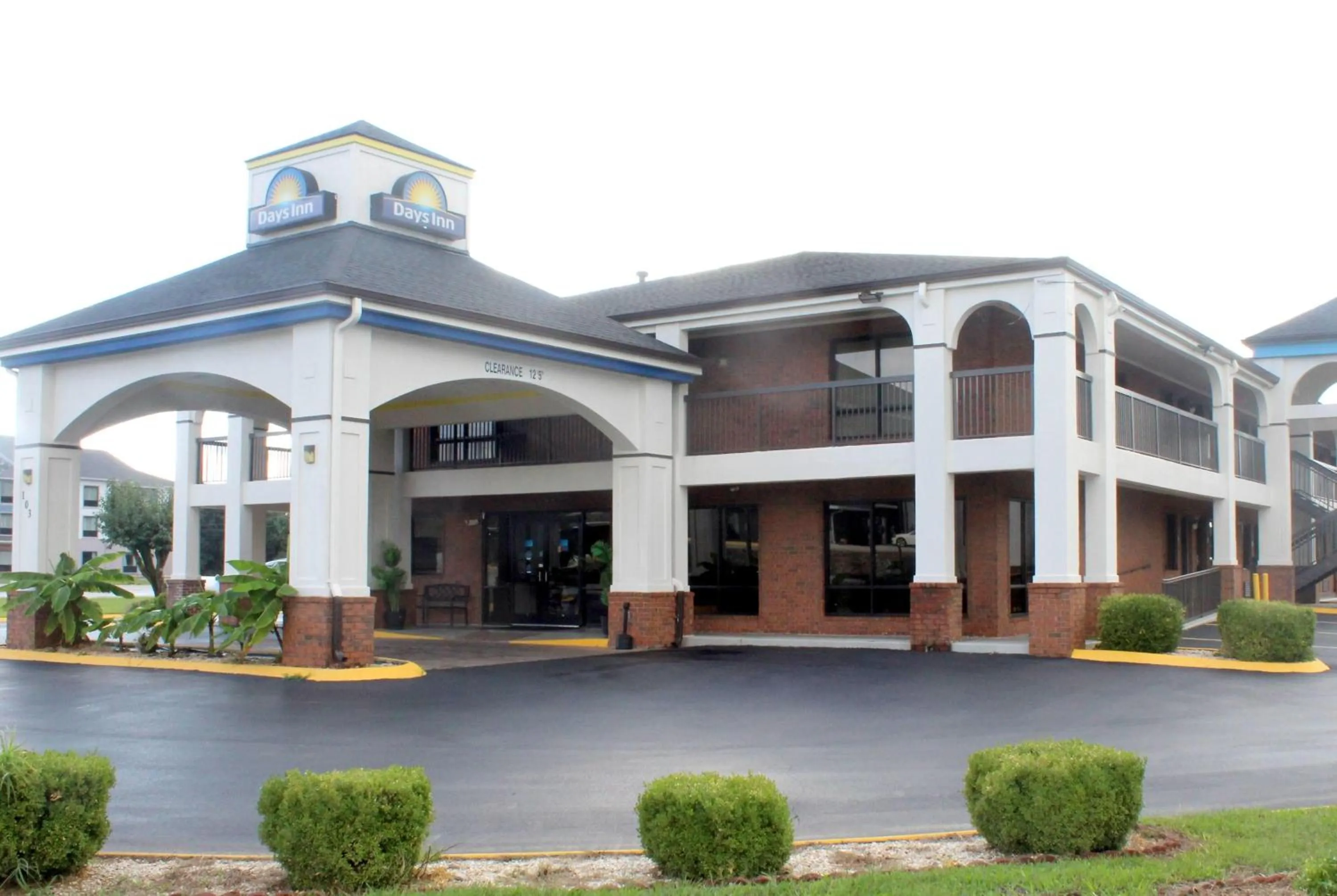 Property building in Days Inn by Wyndham Franklin