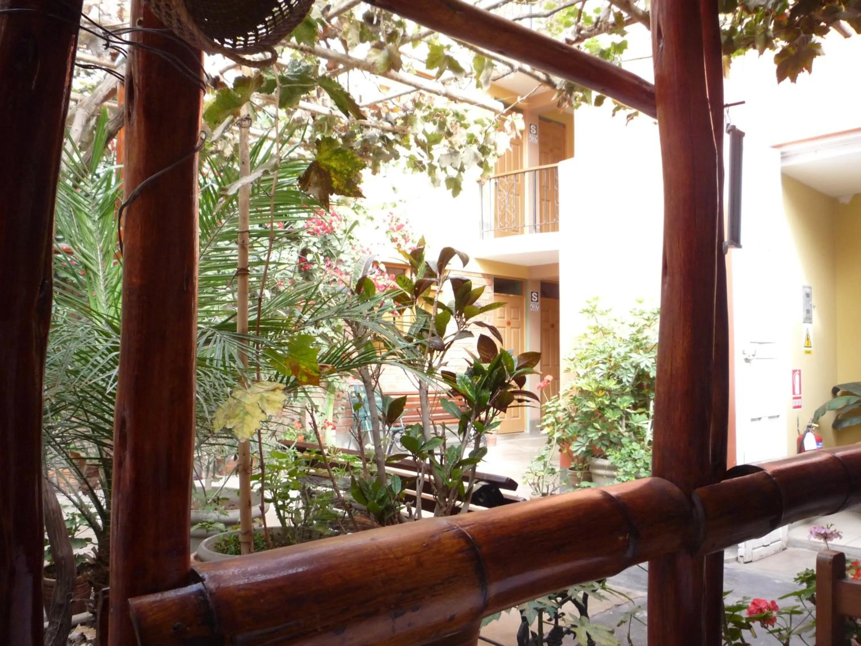 Patio in Hostal Tambo Colorado