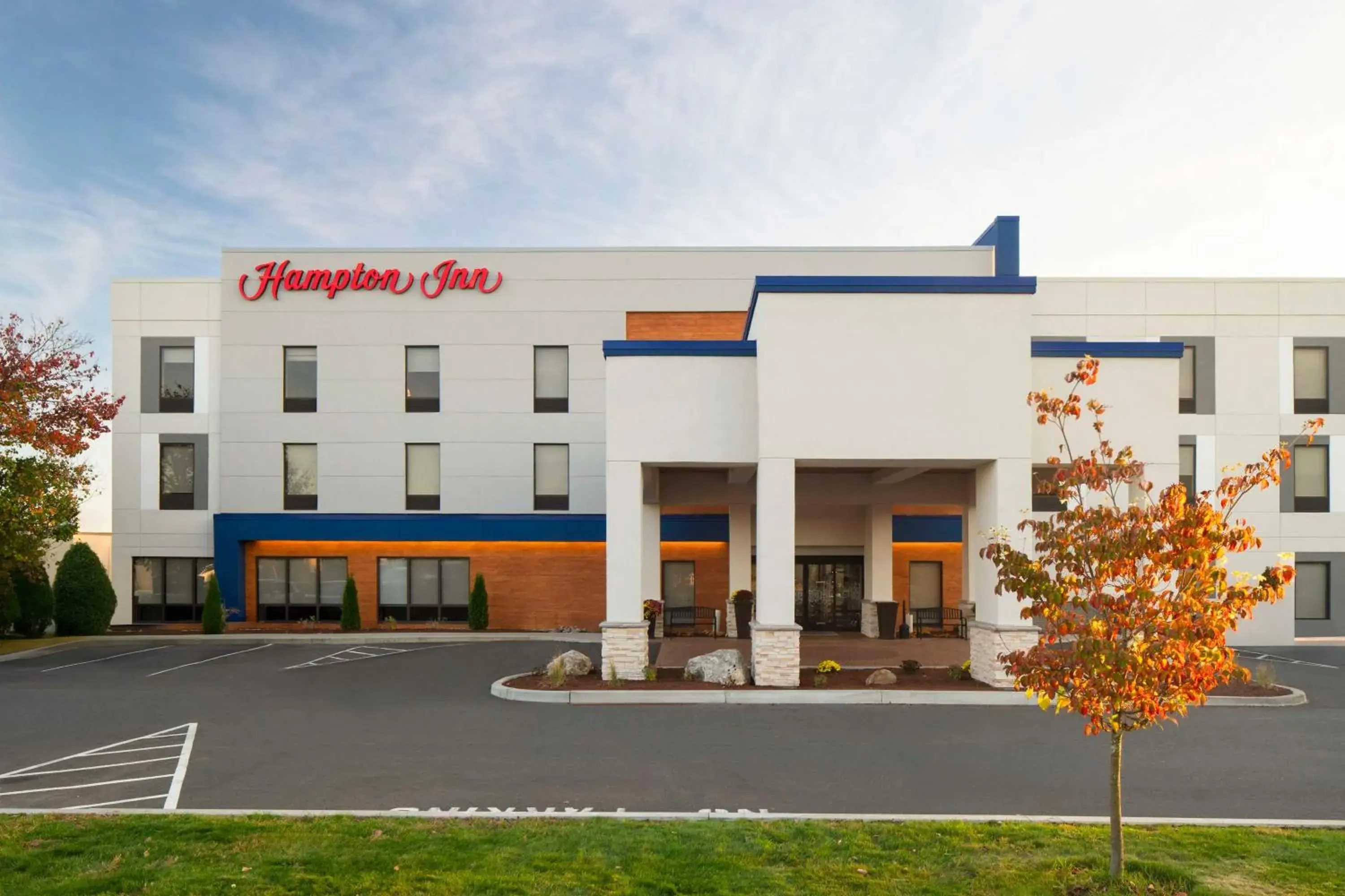 Property building in Hampton Inn Chicopee - Springfield Property building in Hampton Inn Chicopee - Springfield