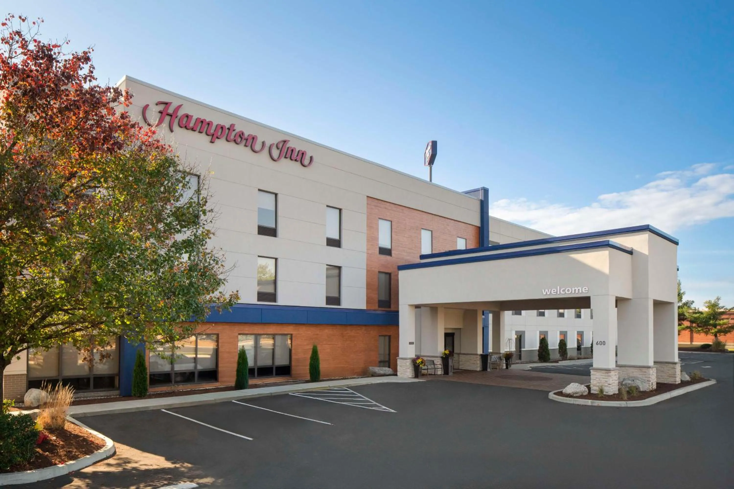 Property building in Hampton Inn Chicopee - Springfield