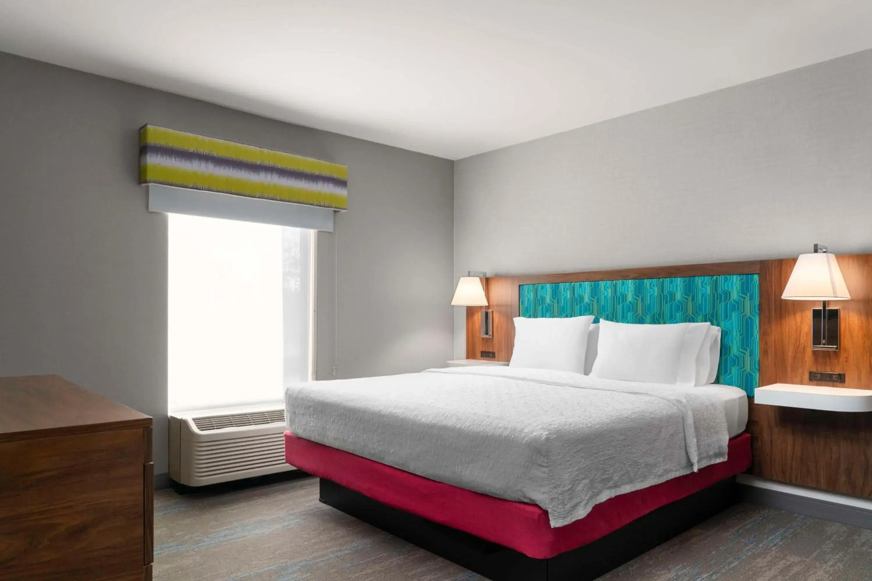 Bed in Hampton Inn Chicopee - Springfield Bed in Hampton Inn Chicopee - Springfield