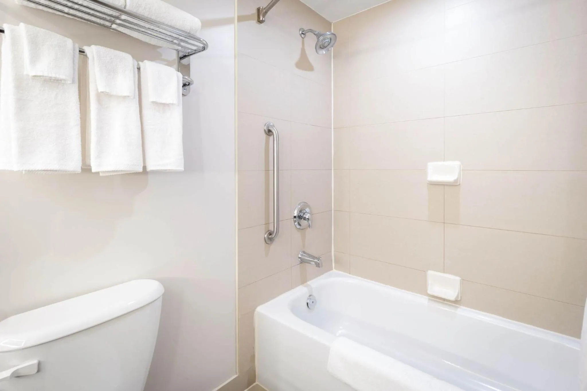 Bathroom in Holiday Inn Express Kingston Central by IHG