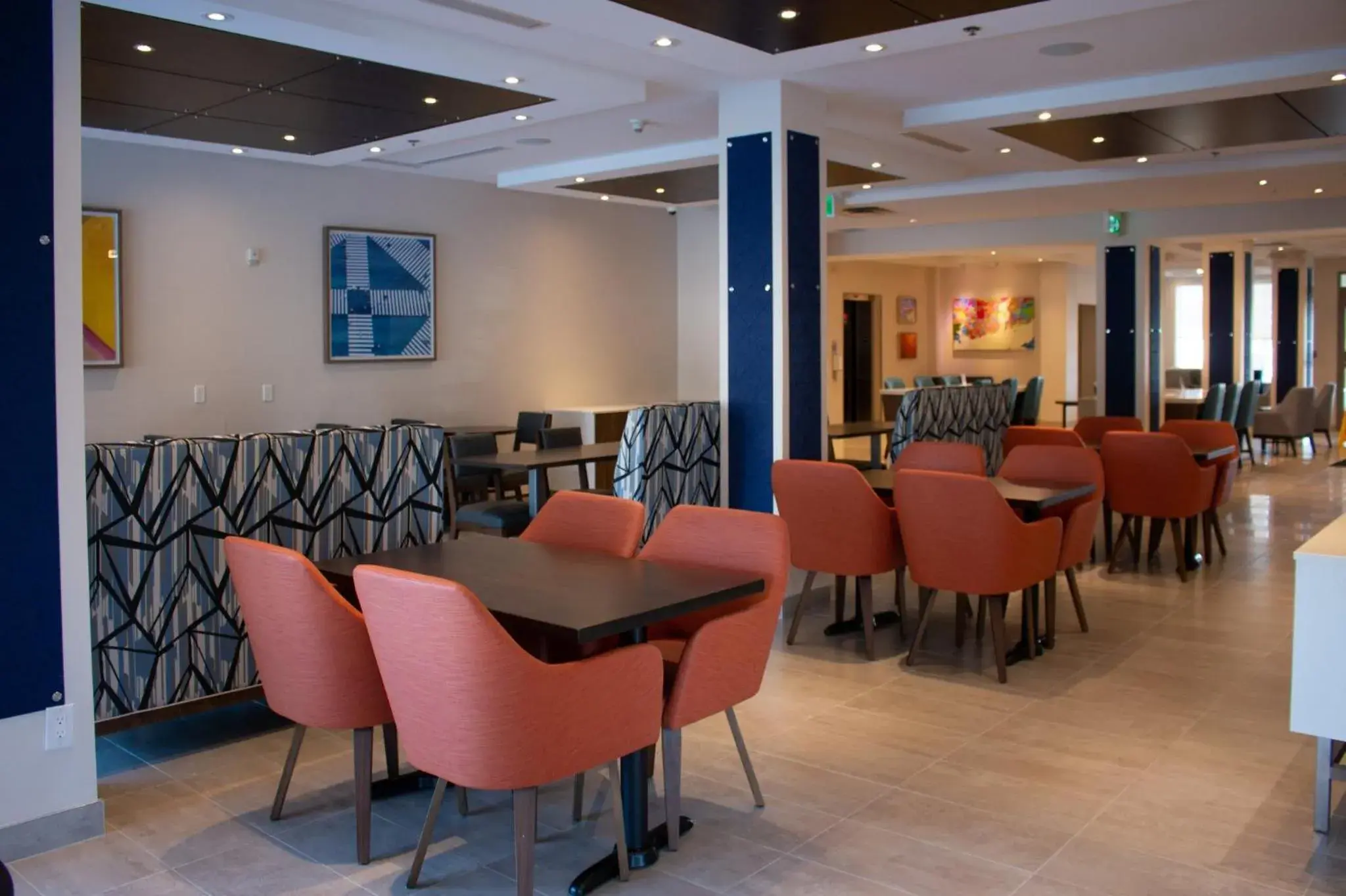 Breakfast in Holiday Inn Express Kingston Central by IHG Breakfast in Holiday Inn Express Kingston Central by IHG