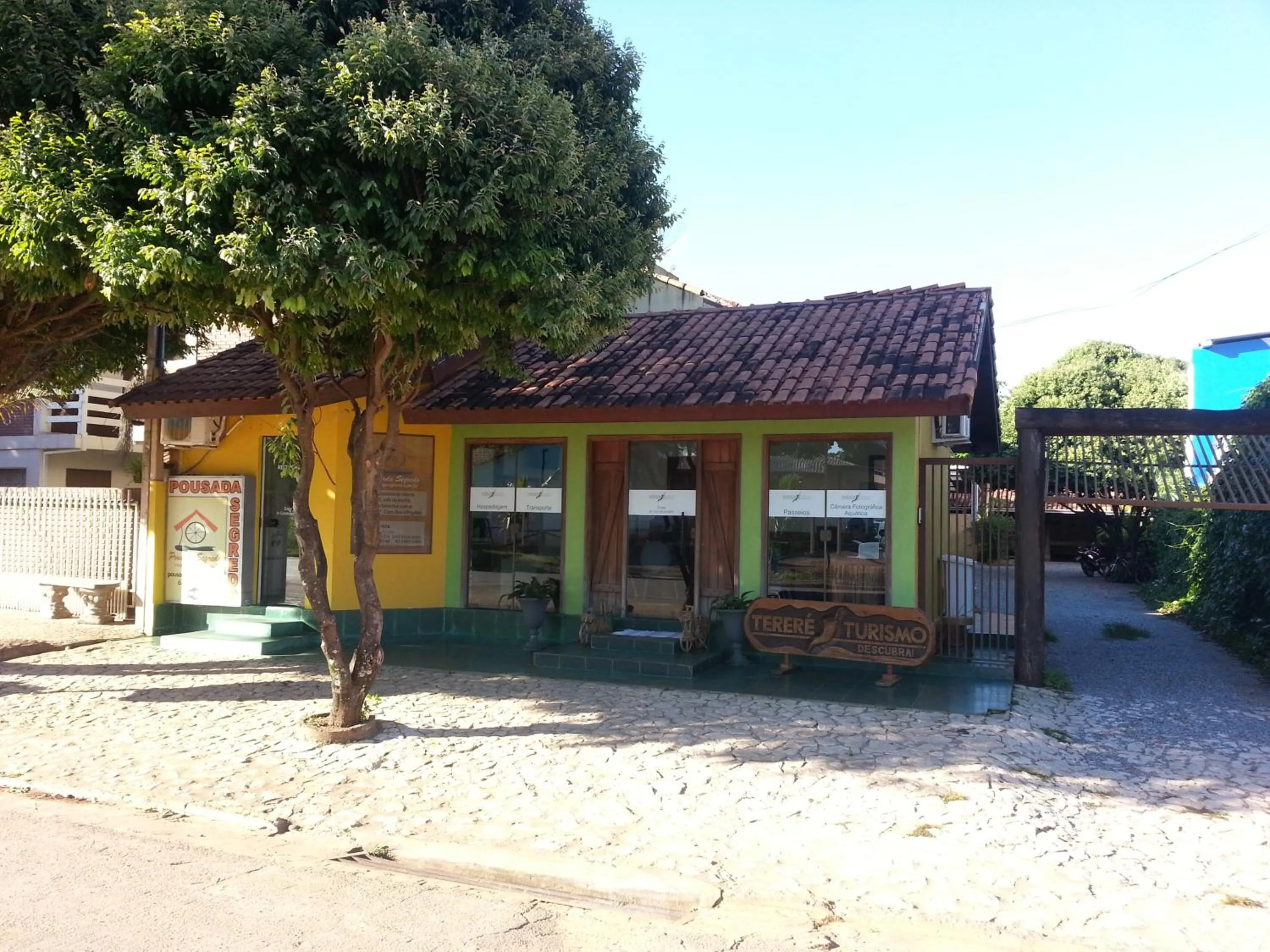 Facade/entrance in Pousada Segredo