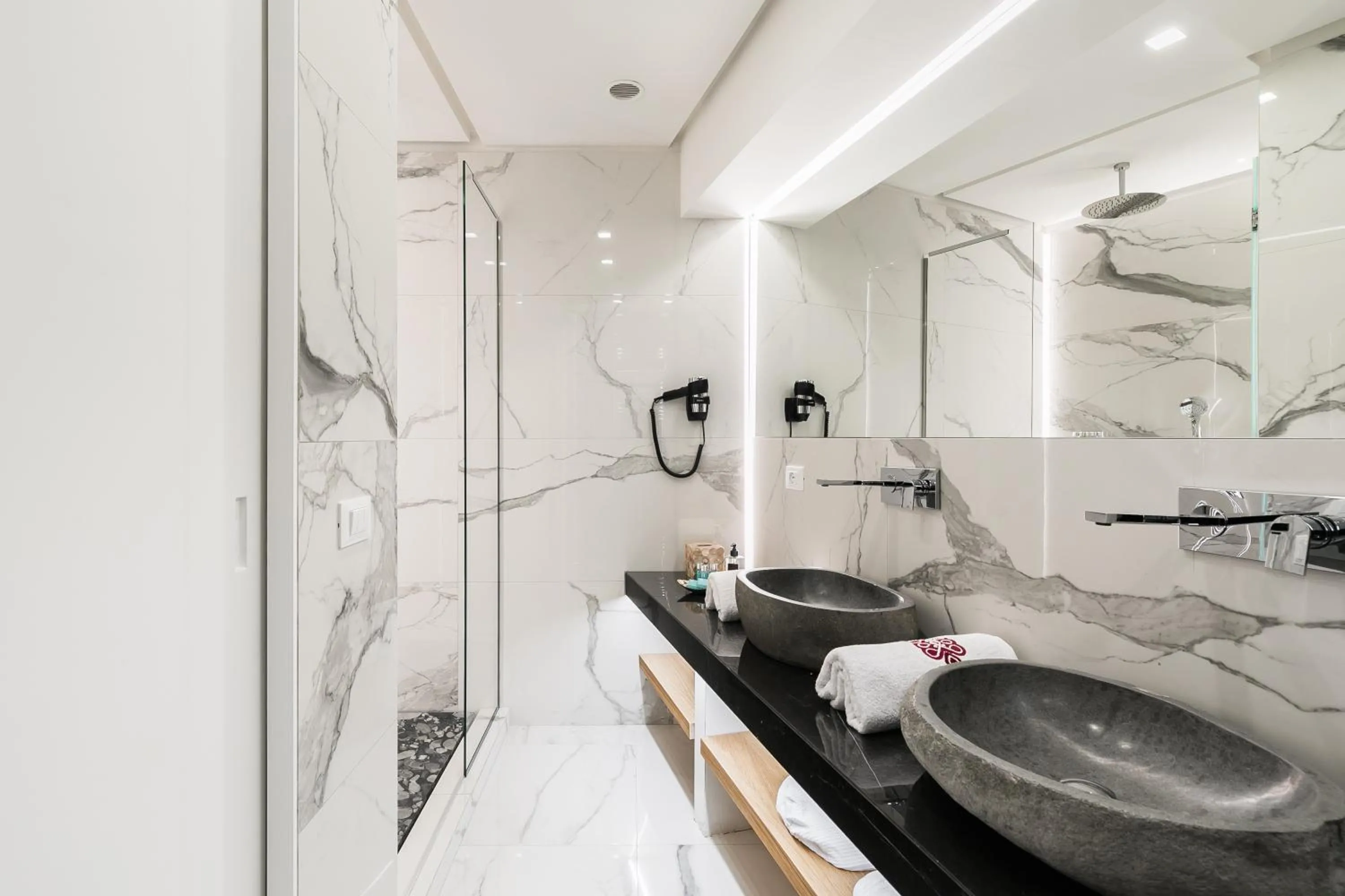 Four-Bedroom Deluxe Apartment in Loft Spazio Panieri Unique place in Trastevere
