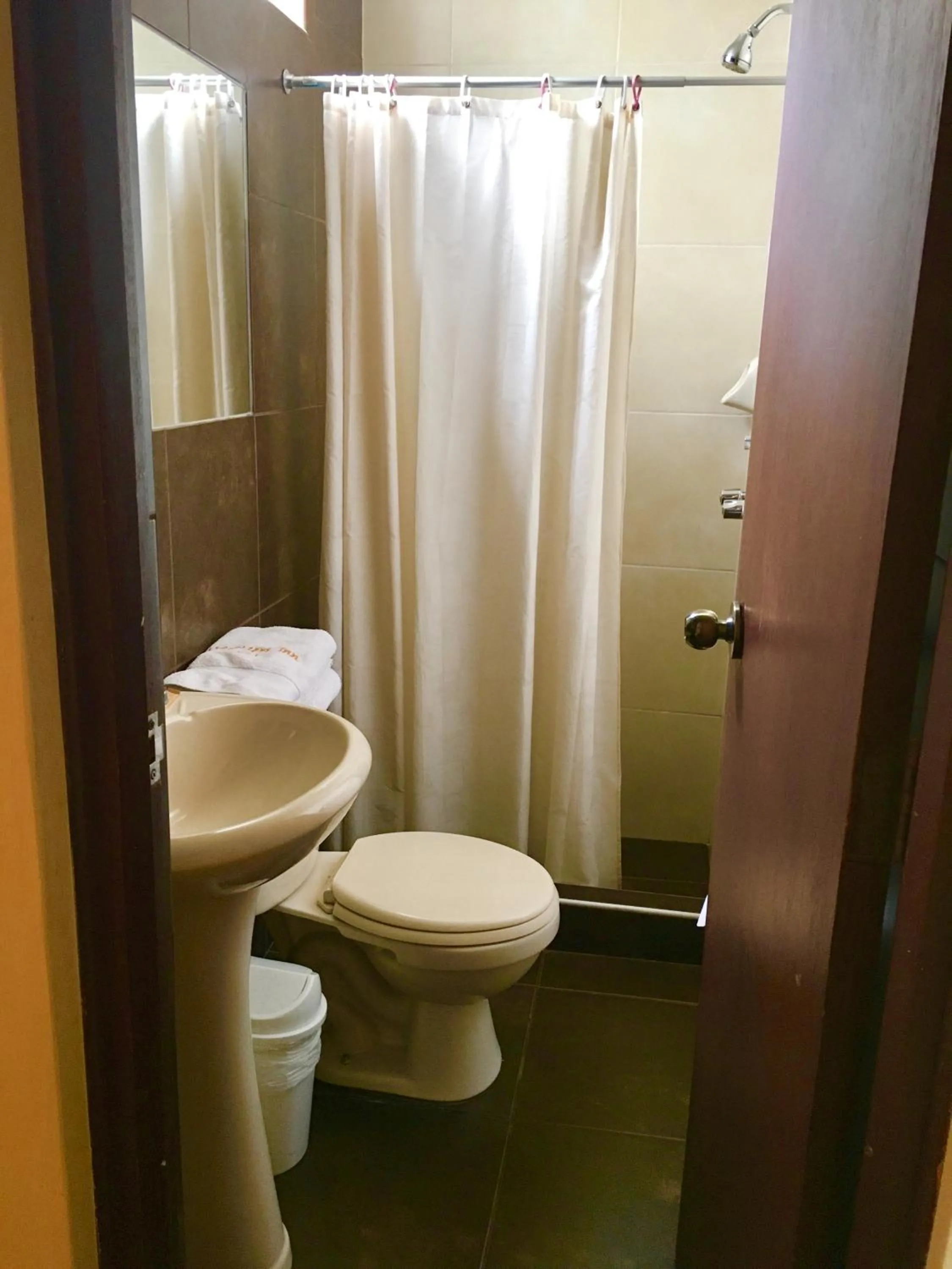 Bathroom in Arequipa Inn