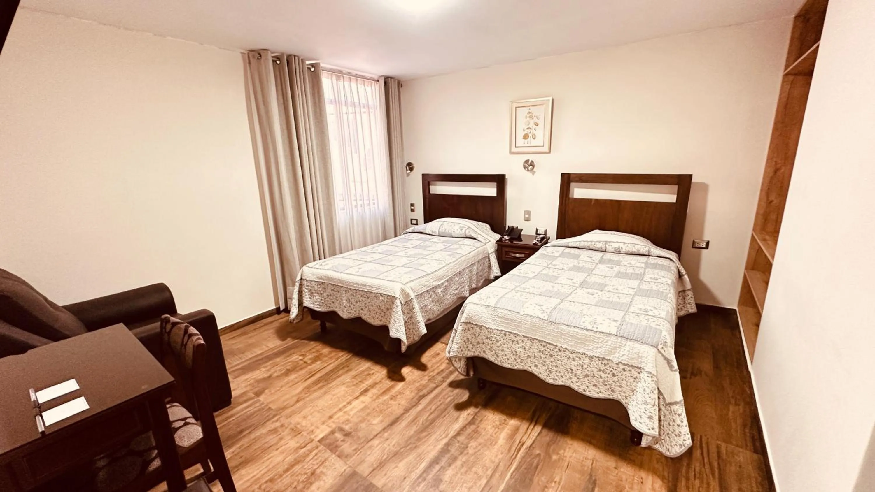 Photo of the whole room, Bed in Arequipa Inn