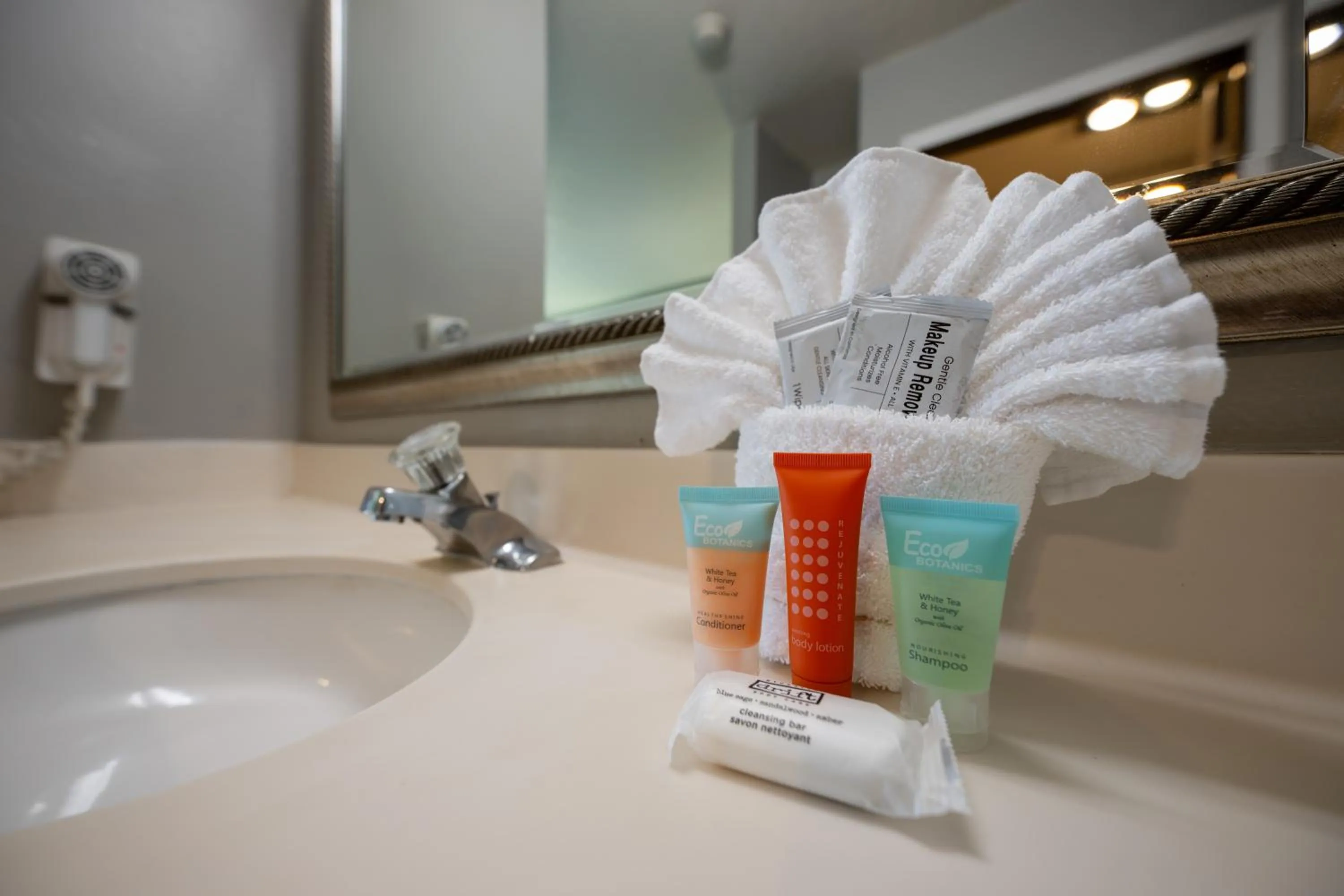 towels in Sunnyside Inn and Suites