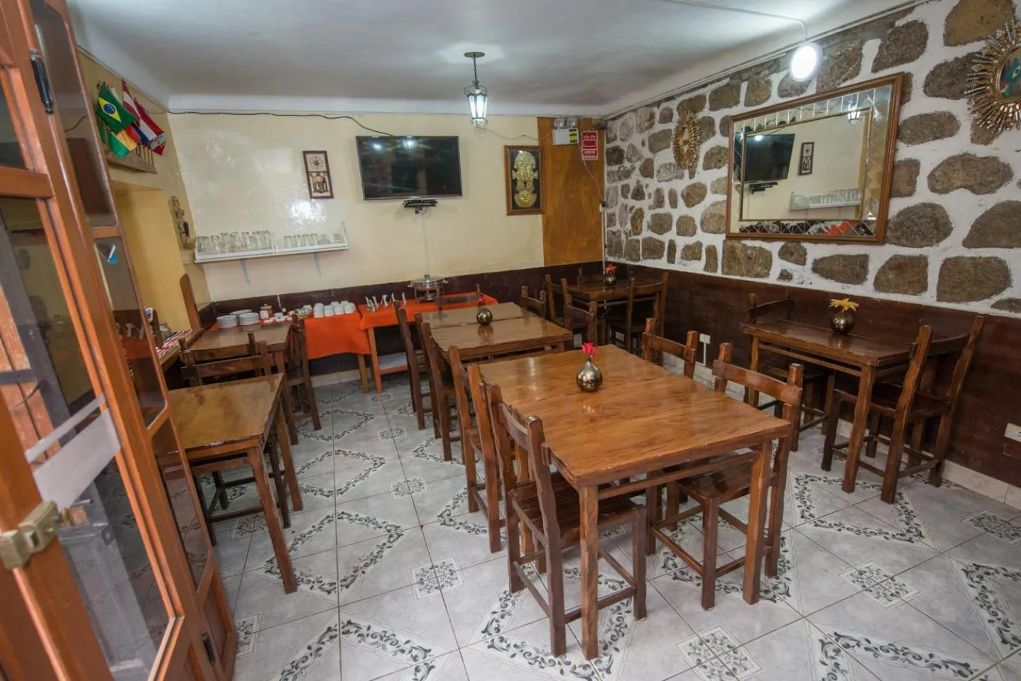 Restaurant/places to eat in Ayenda Casa Escondida San Cristóbal Premium