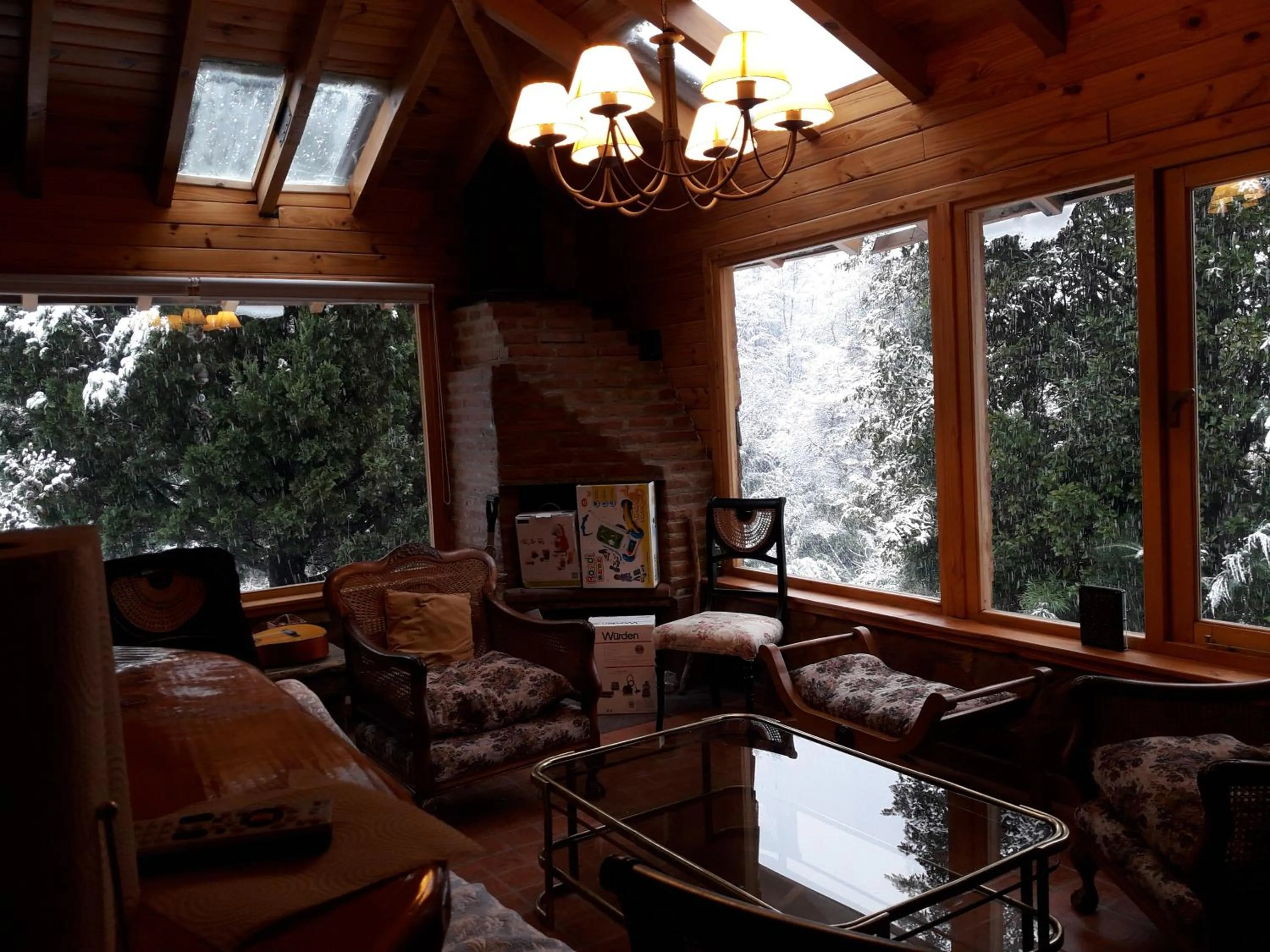 Communal lounge/ TV room in Lo De Pablo