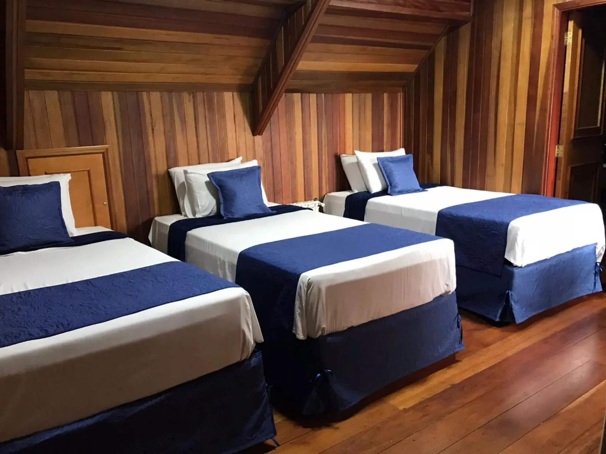 Bedroom in Summit Suítes Hotel Campos do Jordão Bedroom in Summit Suítes Hotel Campos do Jordão