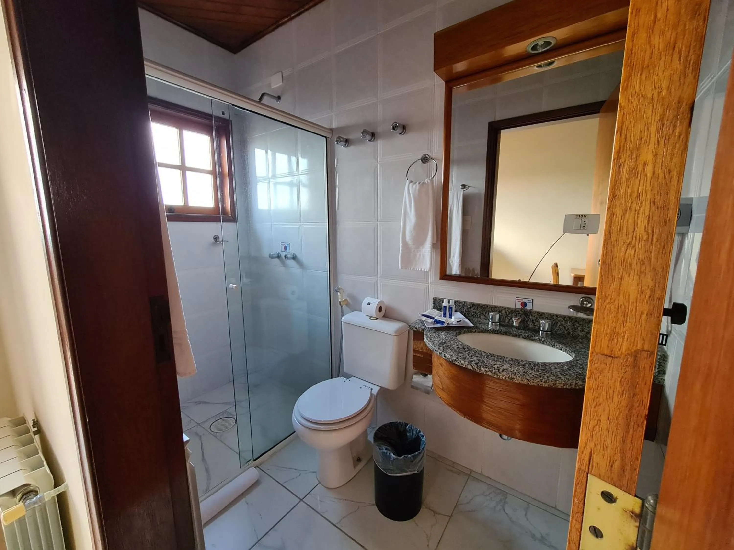 Bathroom in Summit Suítes Hotel Campos do Jordão