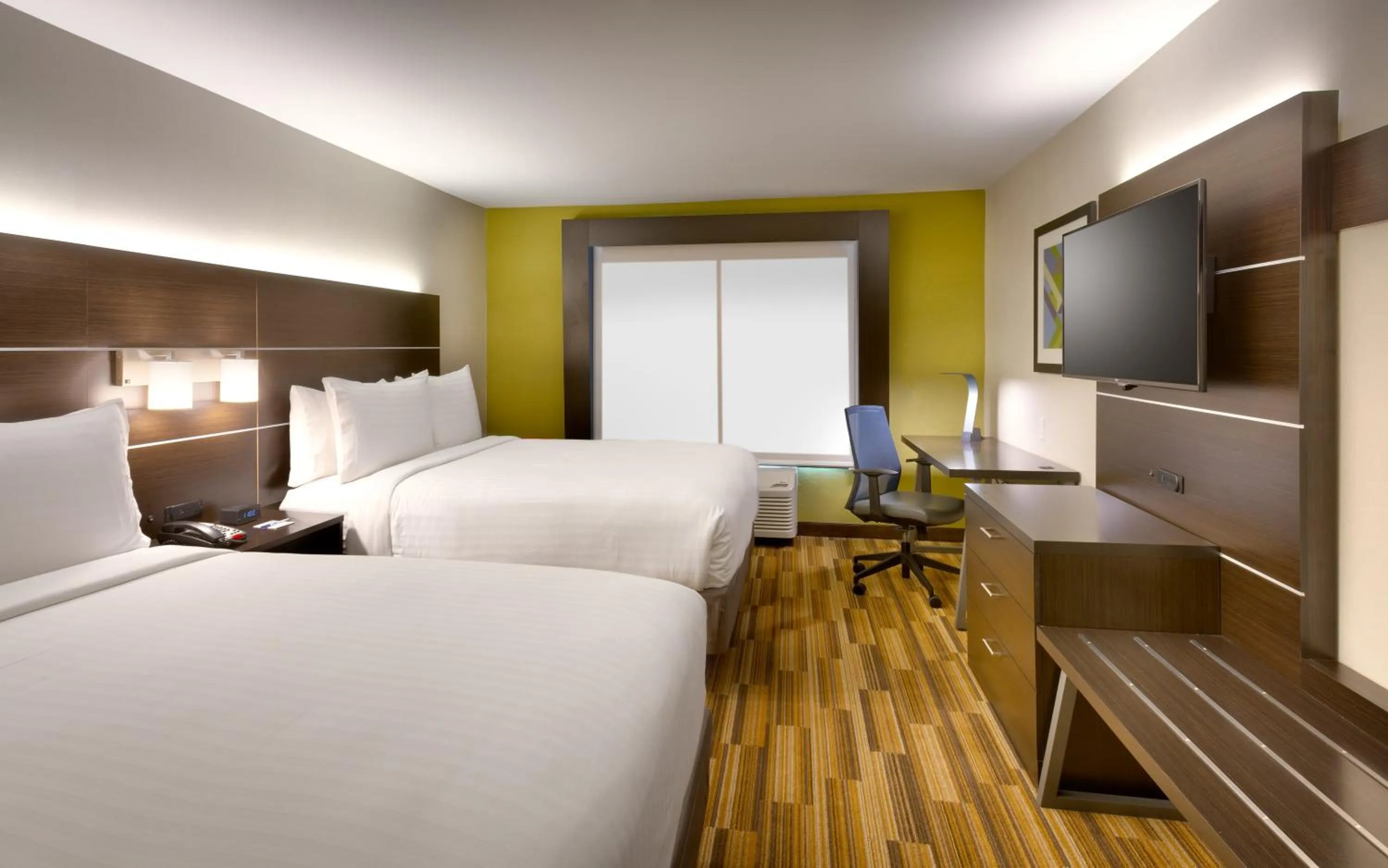 Photo of the whole room, Bed in Holiday Inn Express El Paso I-10 East by IHG