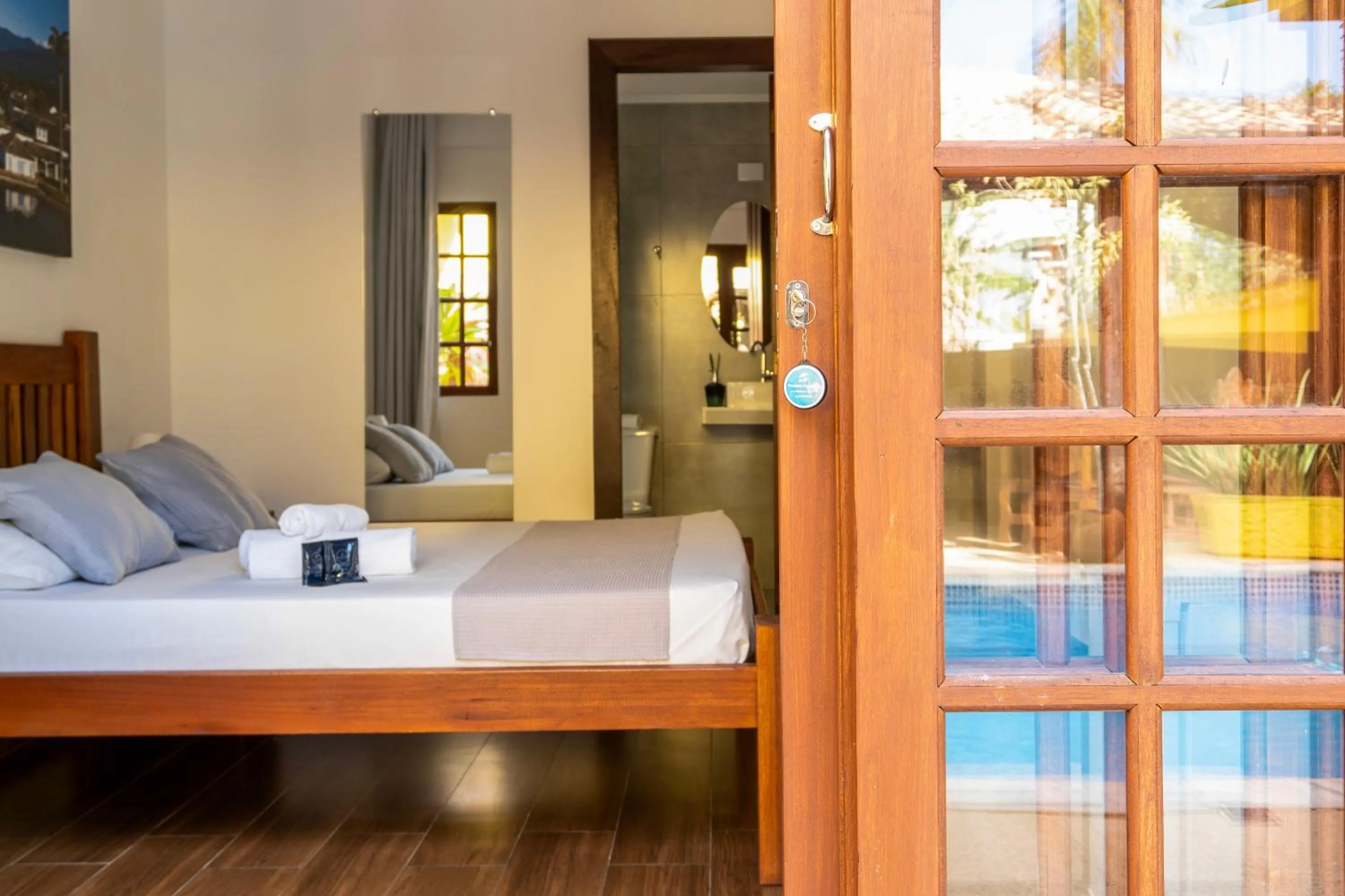 View (from property/room), Bed in Pousada Cicerone - Portal das Artes - Com Gerador de Energia