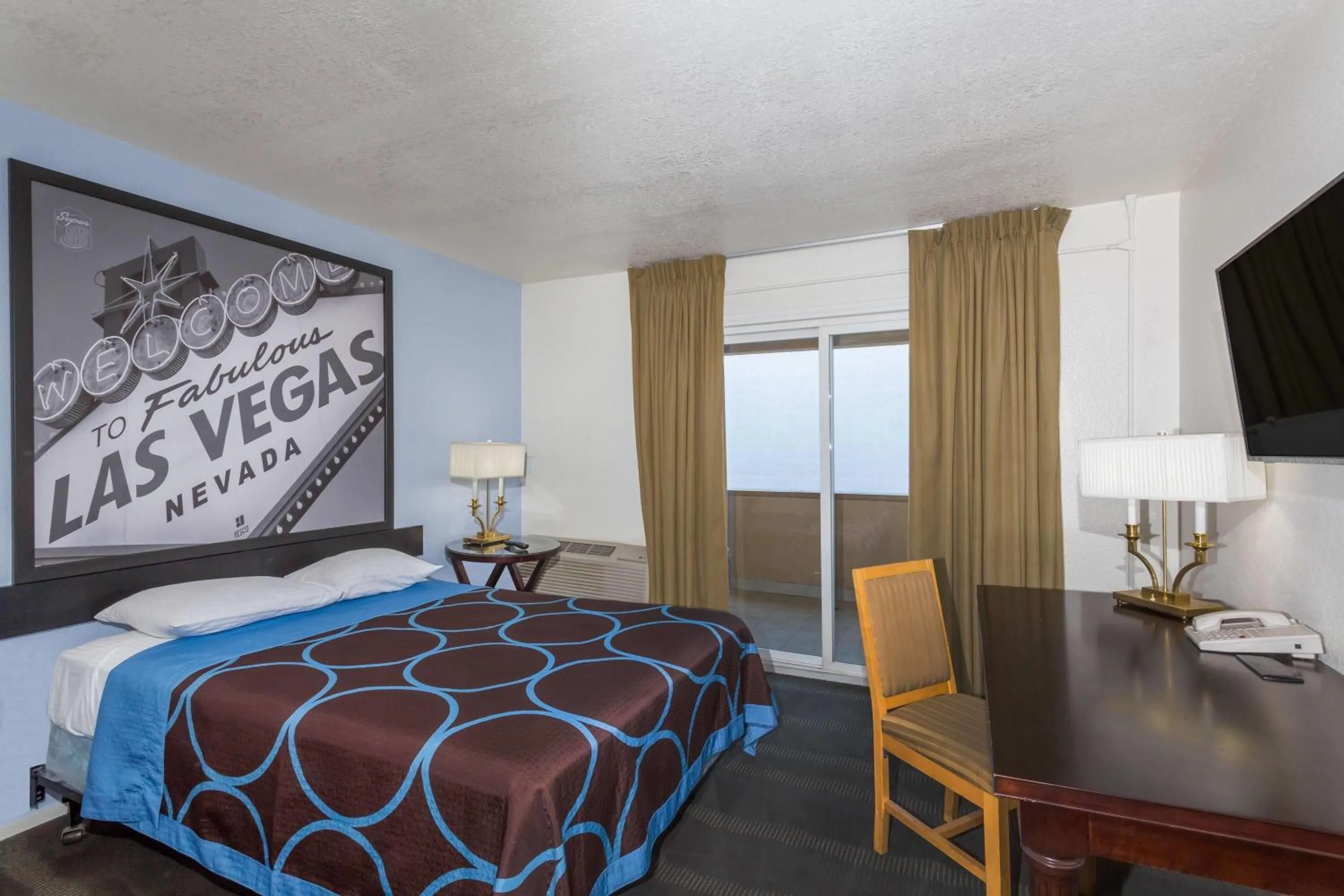 Photo of the whole room, Bed in Super 8 by Wyndham Las Vegas North Strip/Fremont St. Area