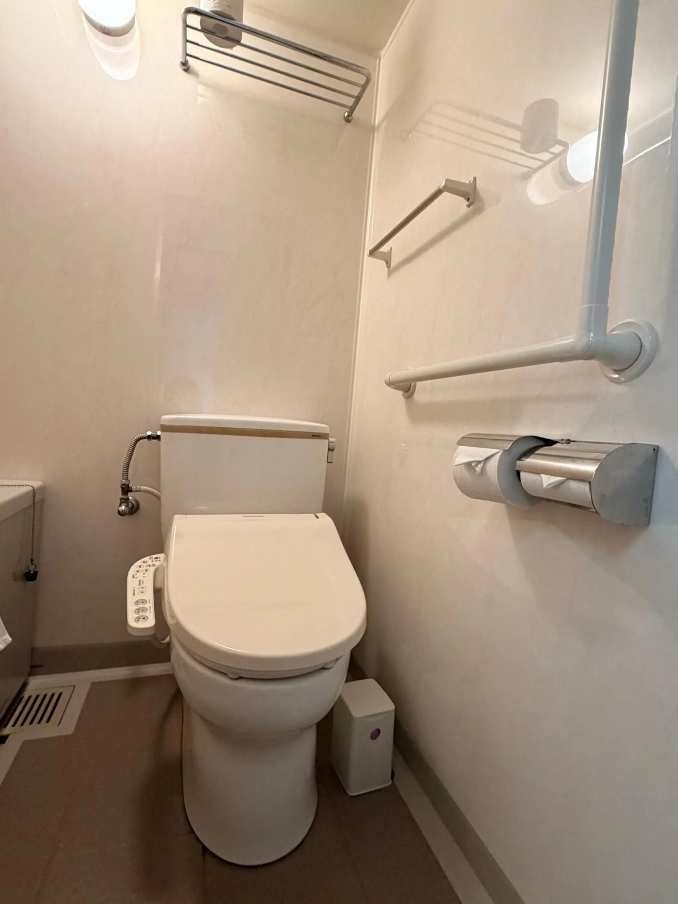 Toilet in Furano La Terre