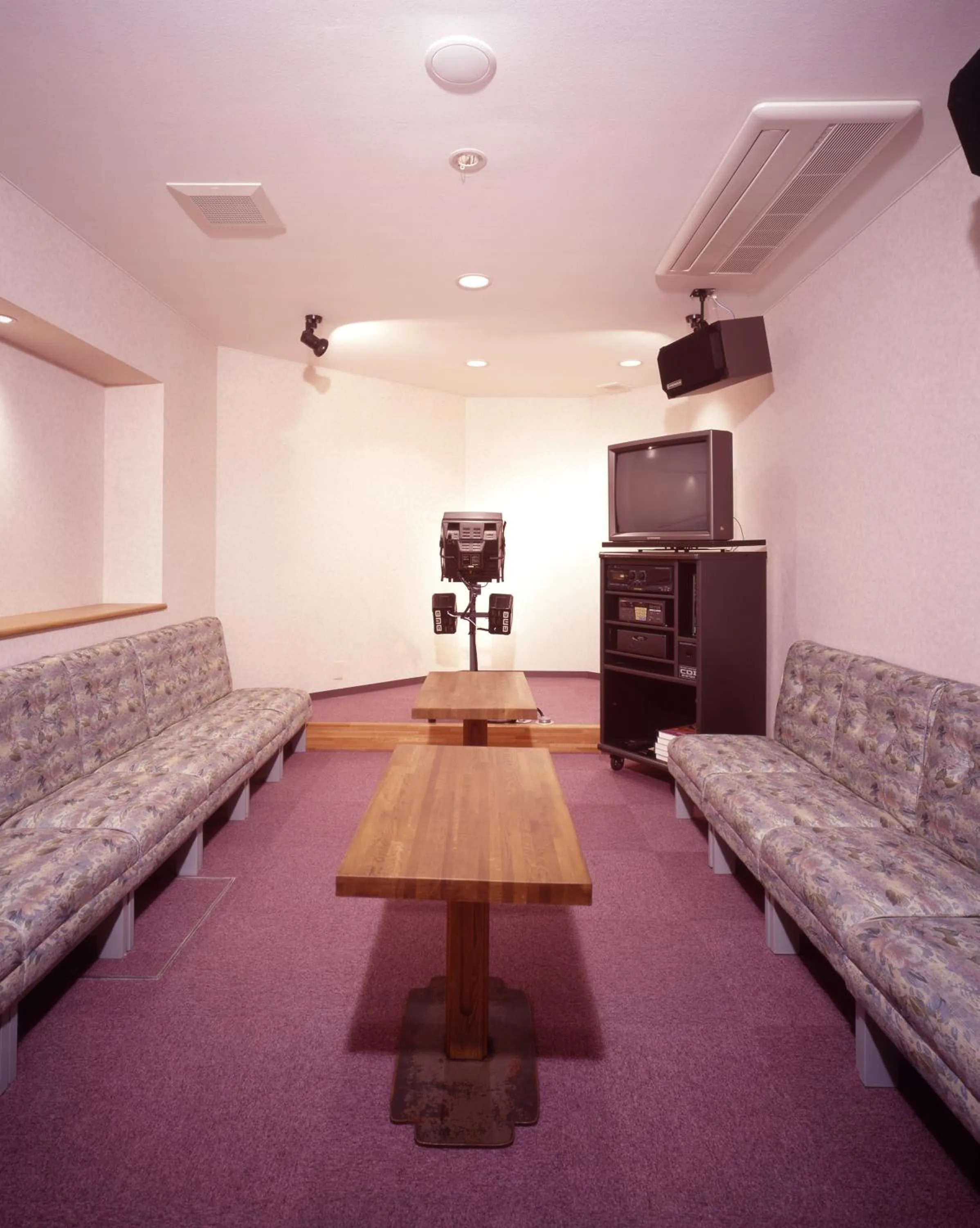 Karaoke in Furano La Terre