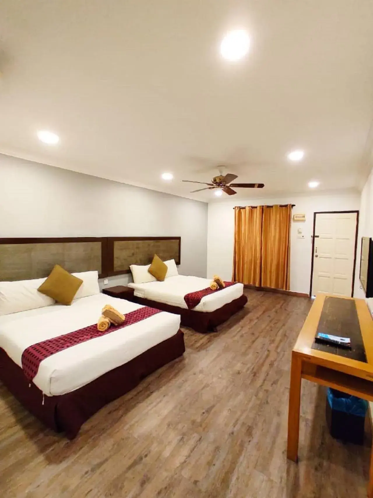 Family Room in Adina Drive In Motel - Self Service Units Available Family Room in Adina Drive In Motel - Self Service Units Available
