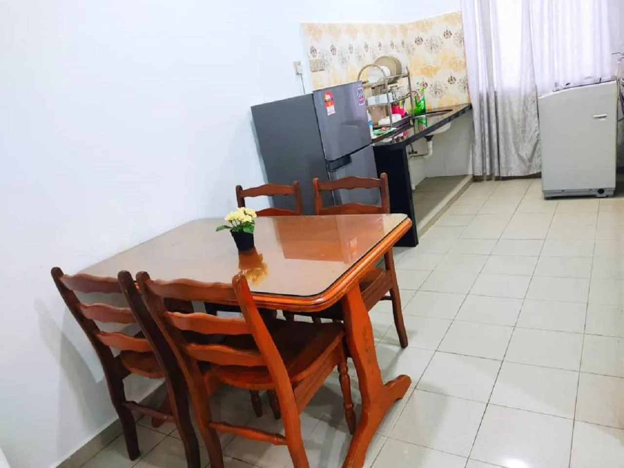 Adina Drive In Motel