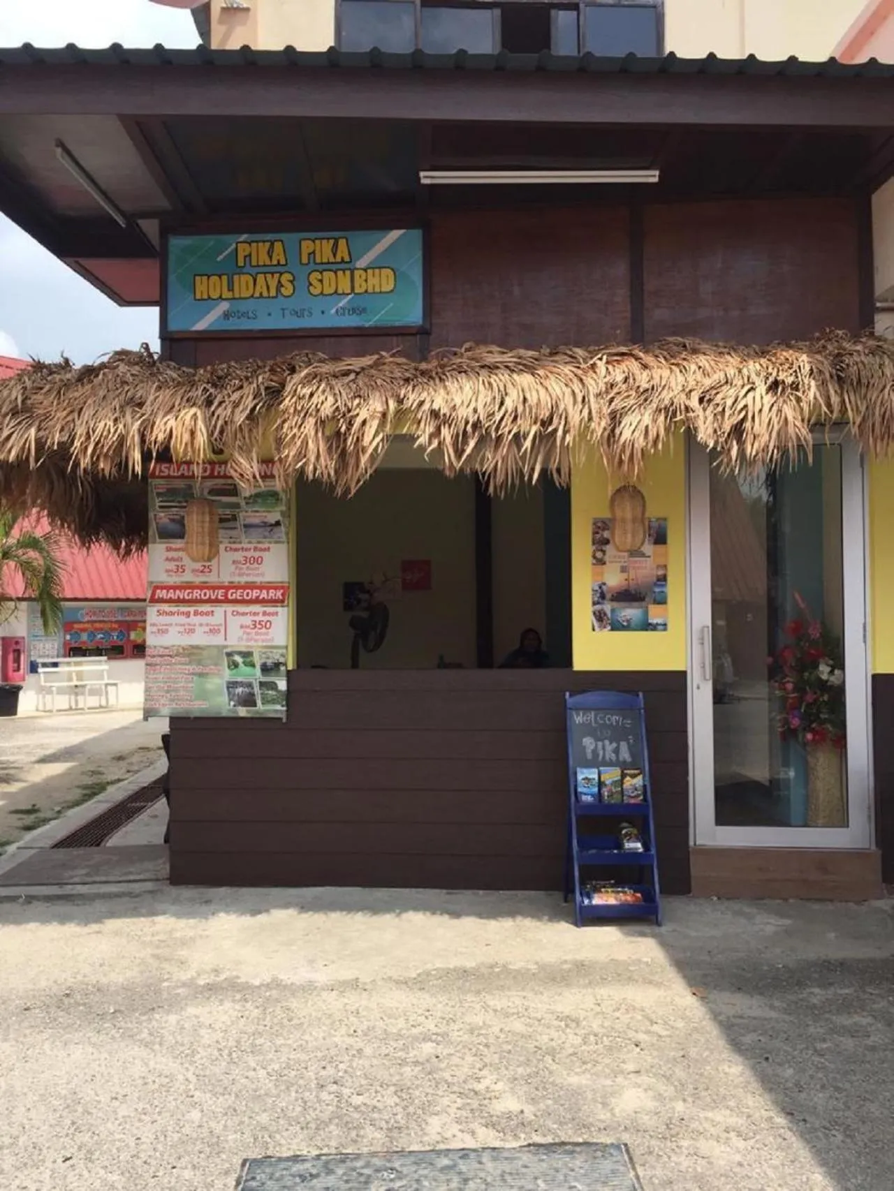 Adina Drive In Motel