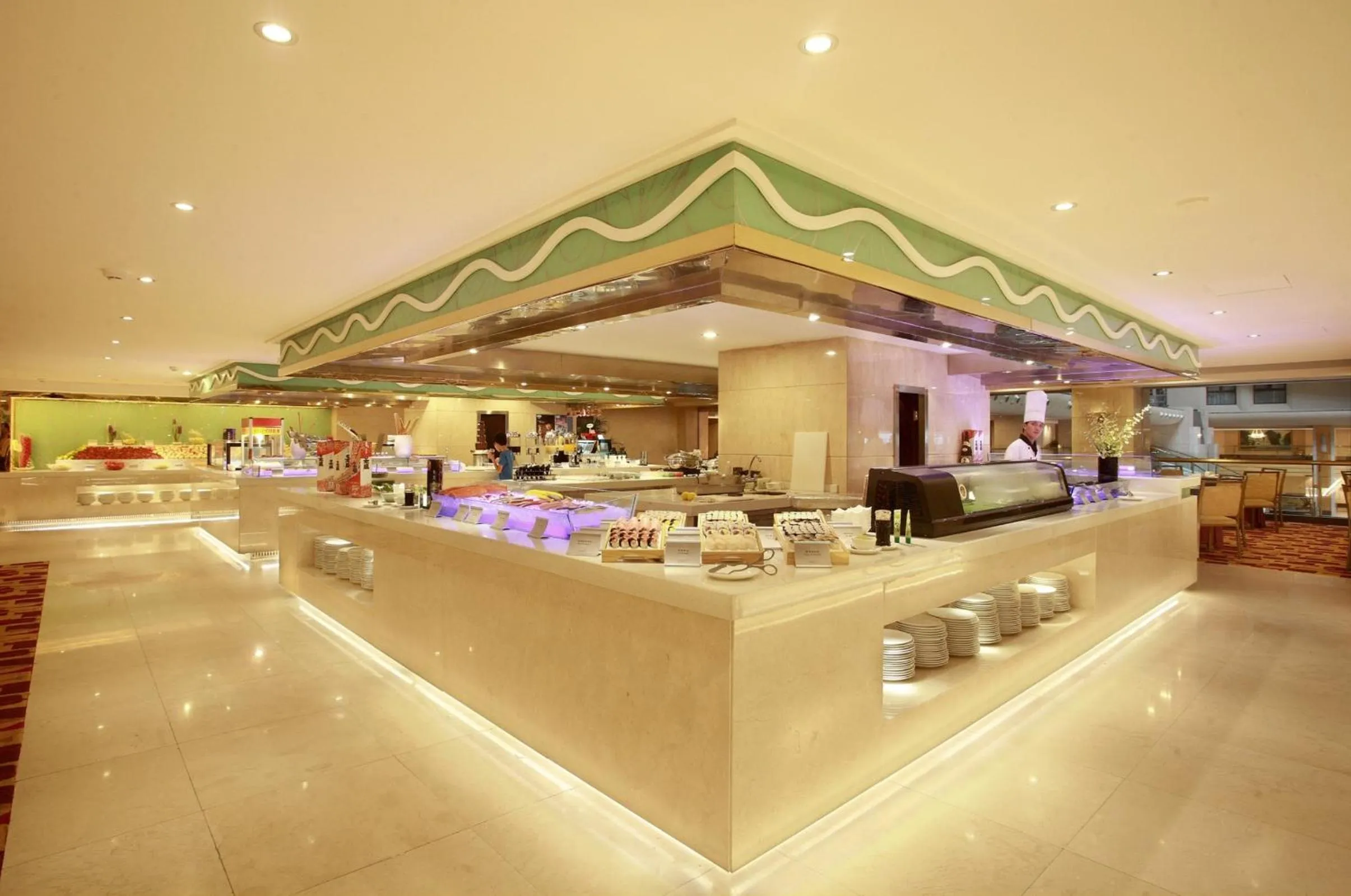 Restaurant/places to eat in Lijiang Waterfall Hotel Guilin