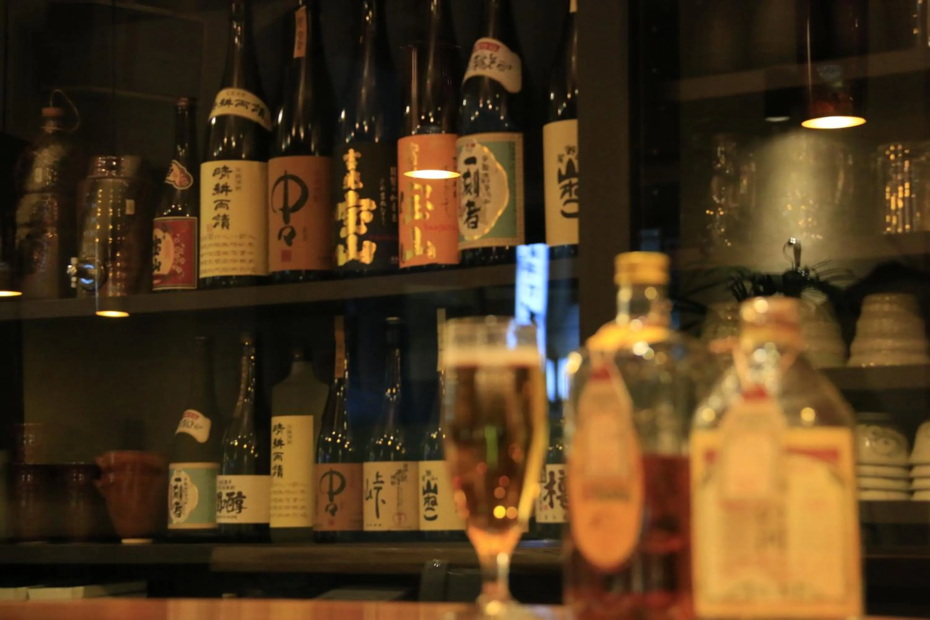 Restaurant/places to eat in Hotel New Station