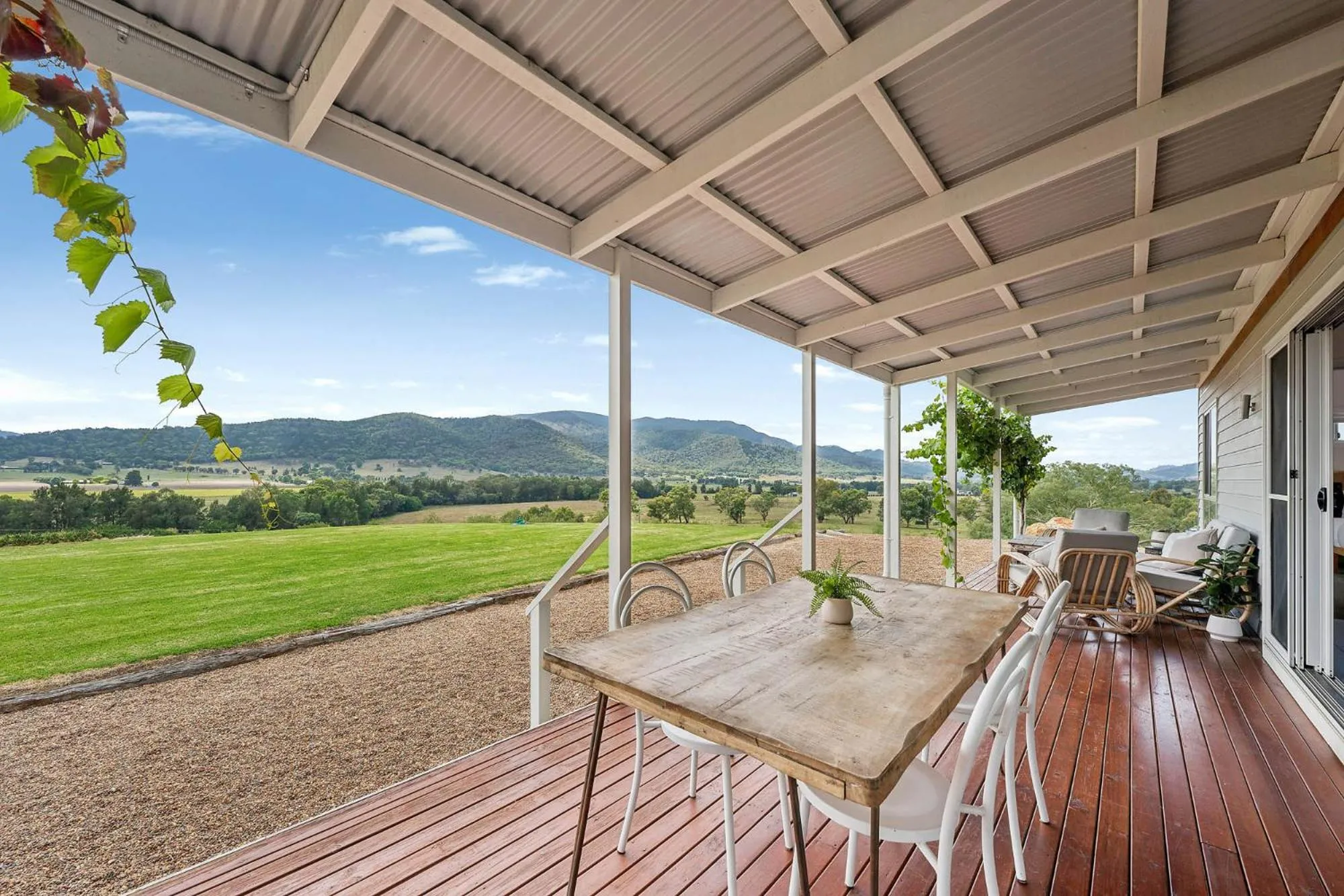 Two-Bedroom House in Stay in Mudgee The Grove, The Church, And Premium Private Homestead