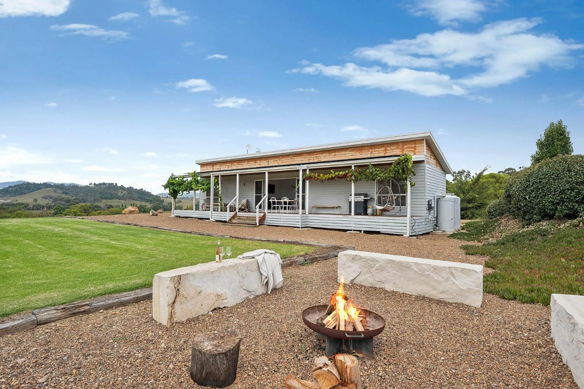Two-Bedroom House in Stay in Mudgee The Grove, The Church, And Premium Private Homestead