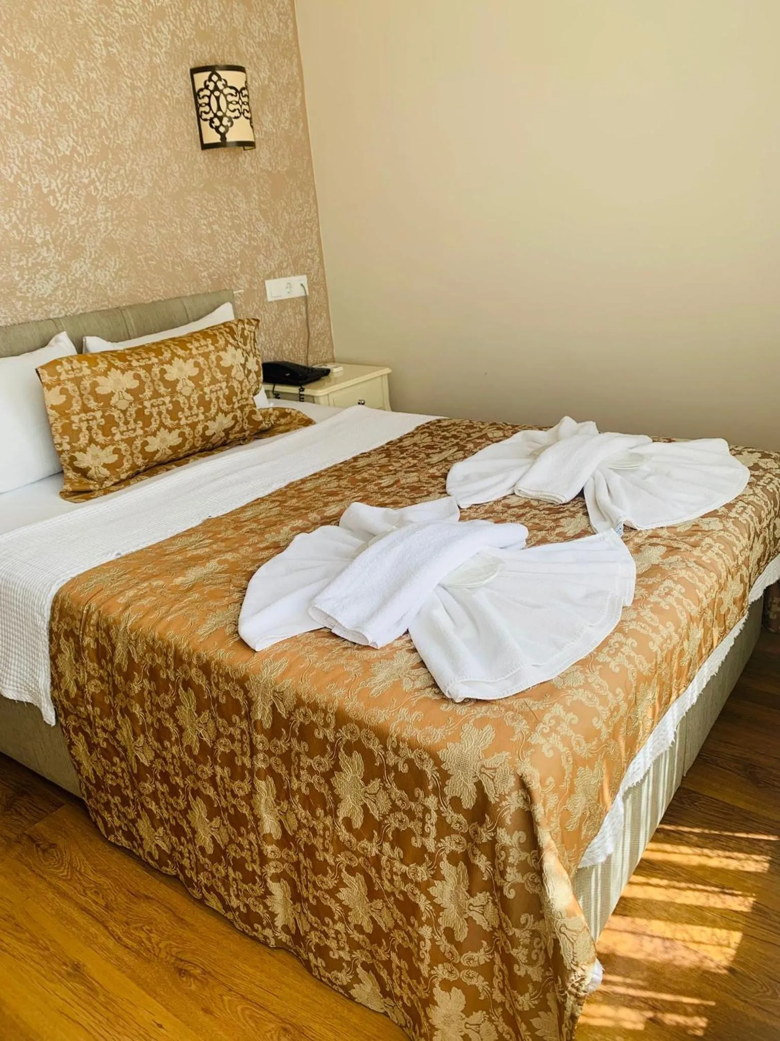 Bed in Hotel Buhara Family Inn