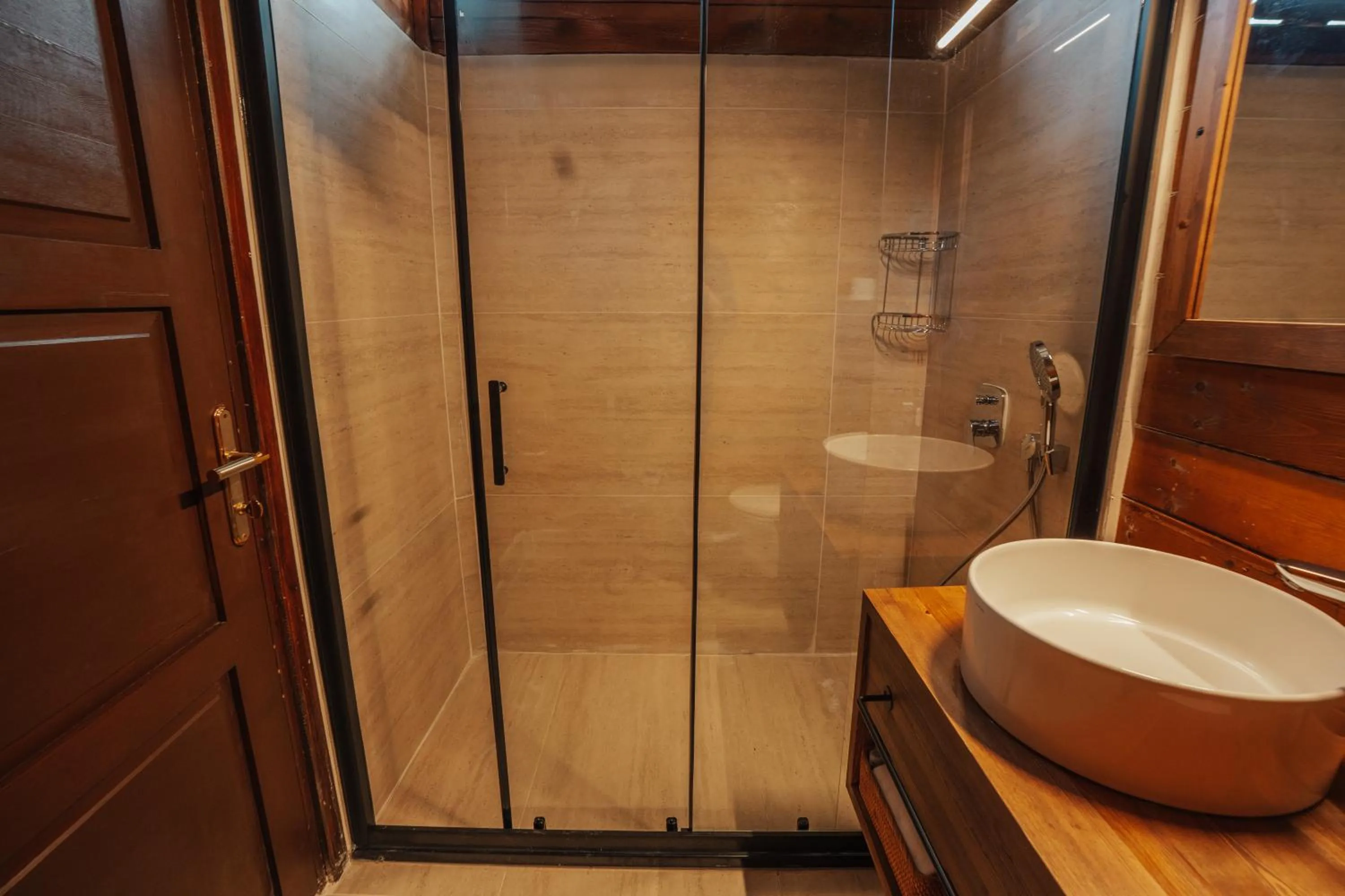 Shower in Sea Valley Lodge