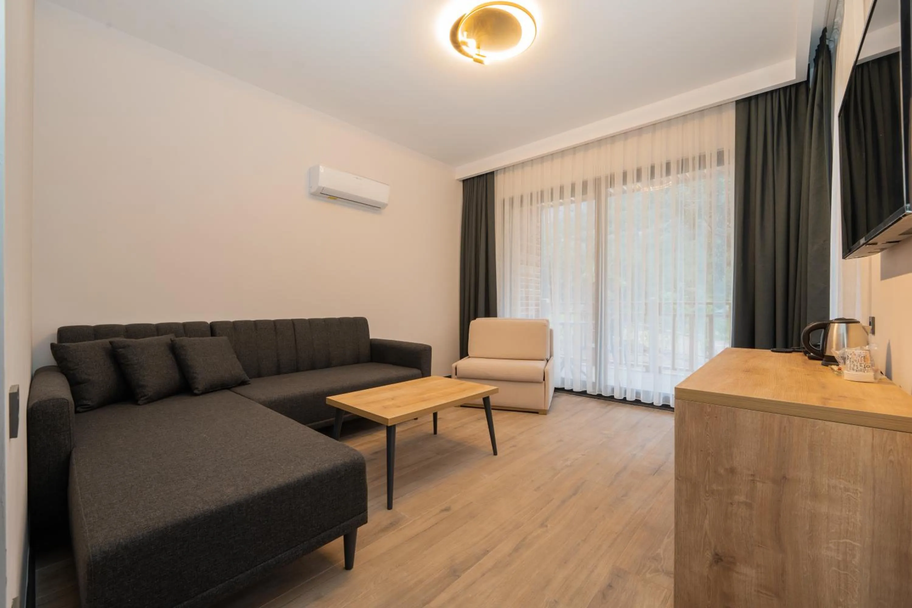 TV and multimedia in Sea Valley Lodge