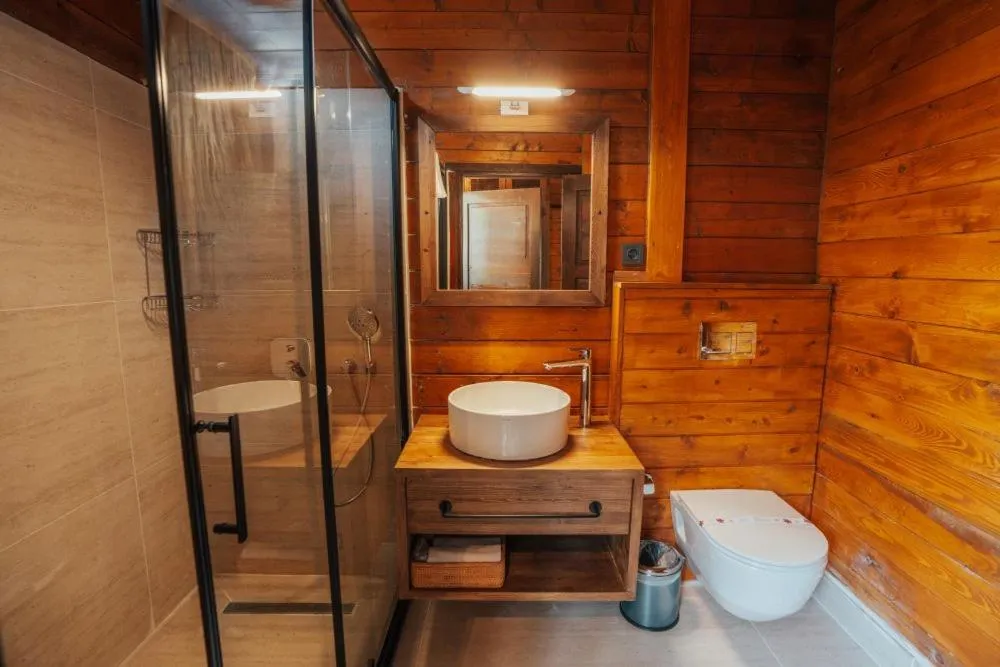 Shower in Sea Valley Lodge