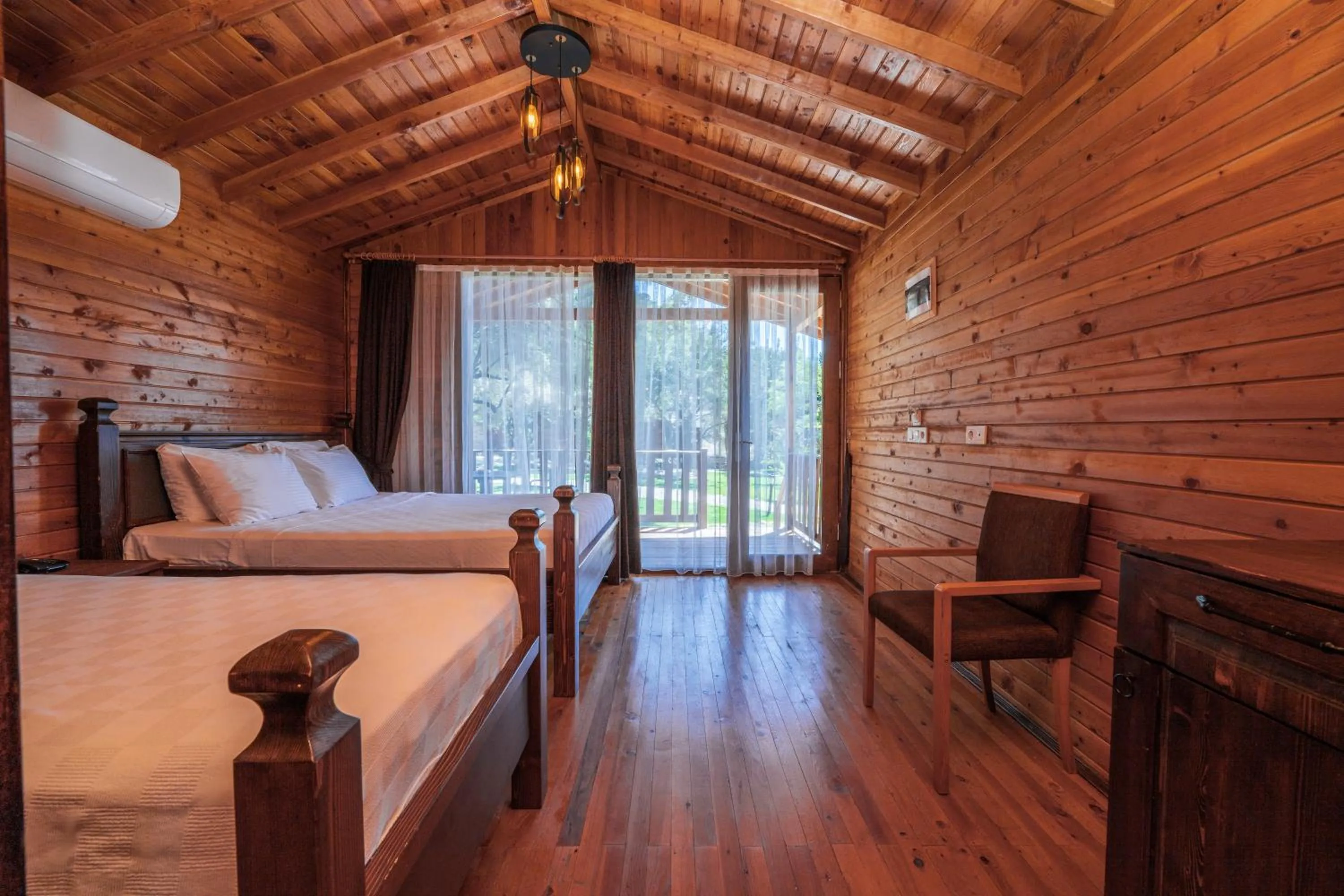 Bed in Sea Valley Lodge