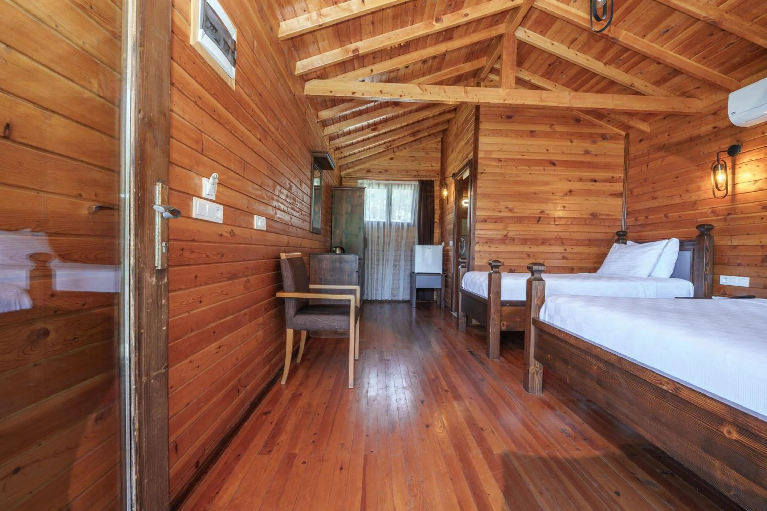 Bed in Sea Valley Lodge