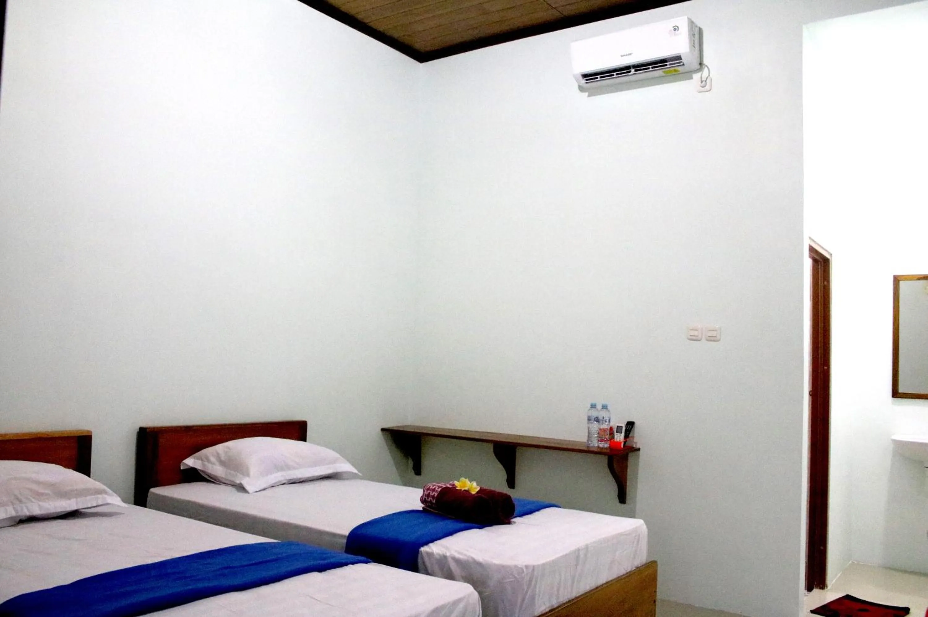 Bed in Arrys Watukarung Surfcamp