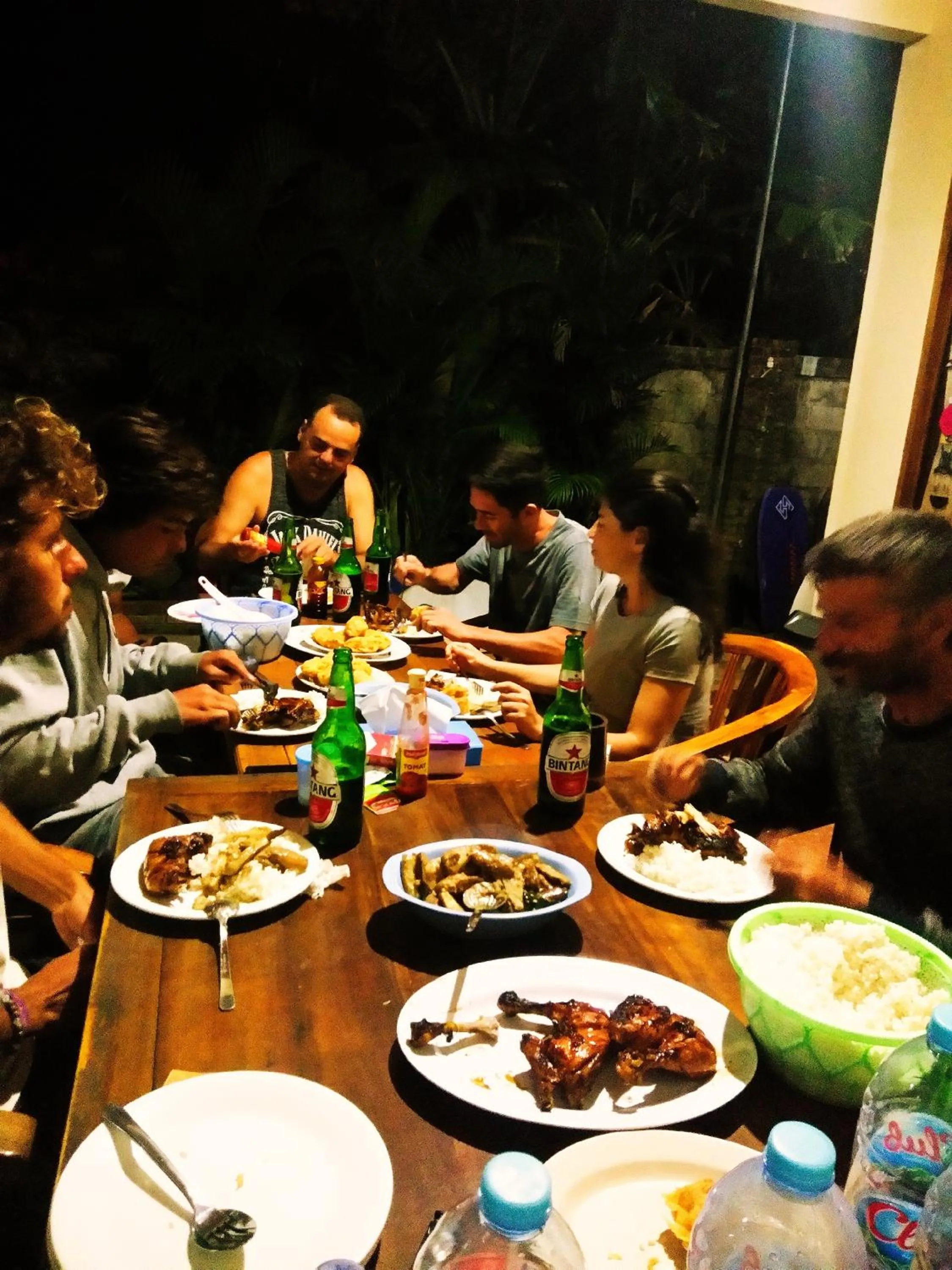 Food and drinks in Arrys Watukarung Surfcamp