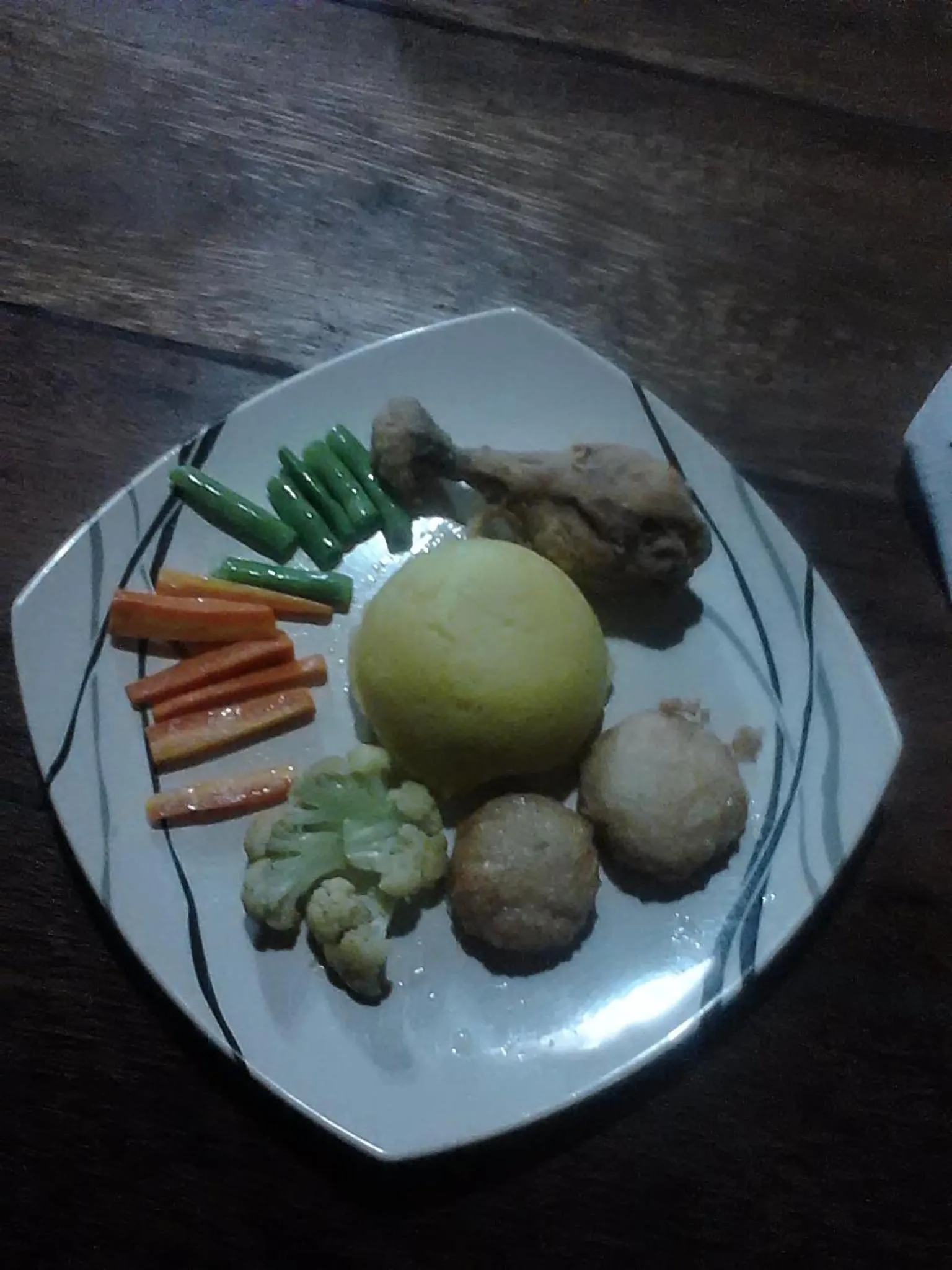 Arrys Watukarung Surfcamp