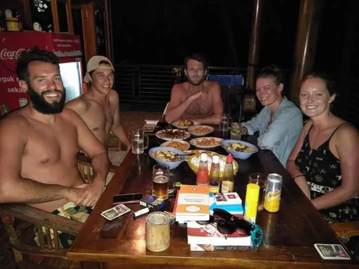 Arrys Watukarung Surfcamp