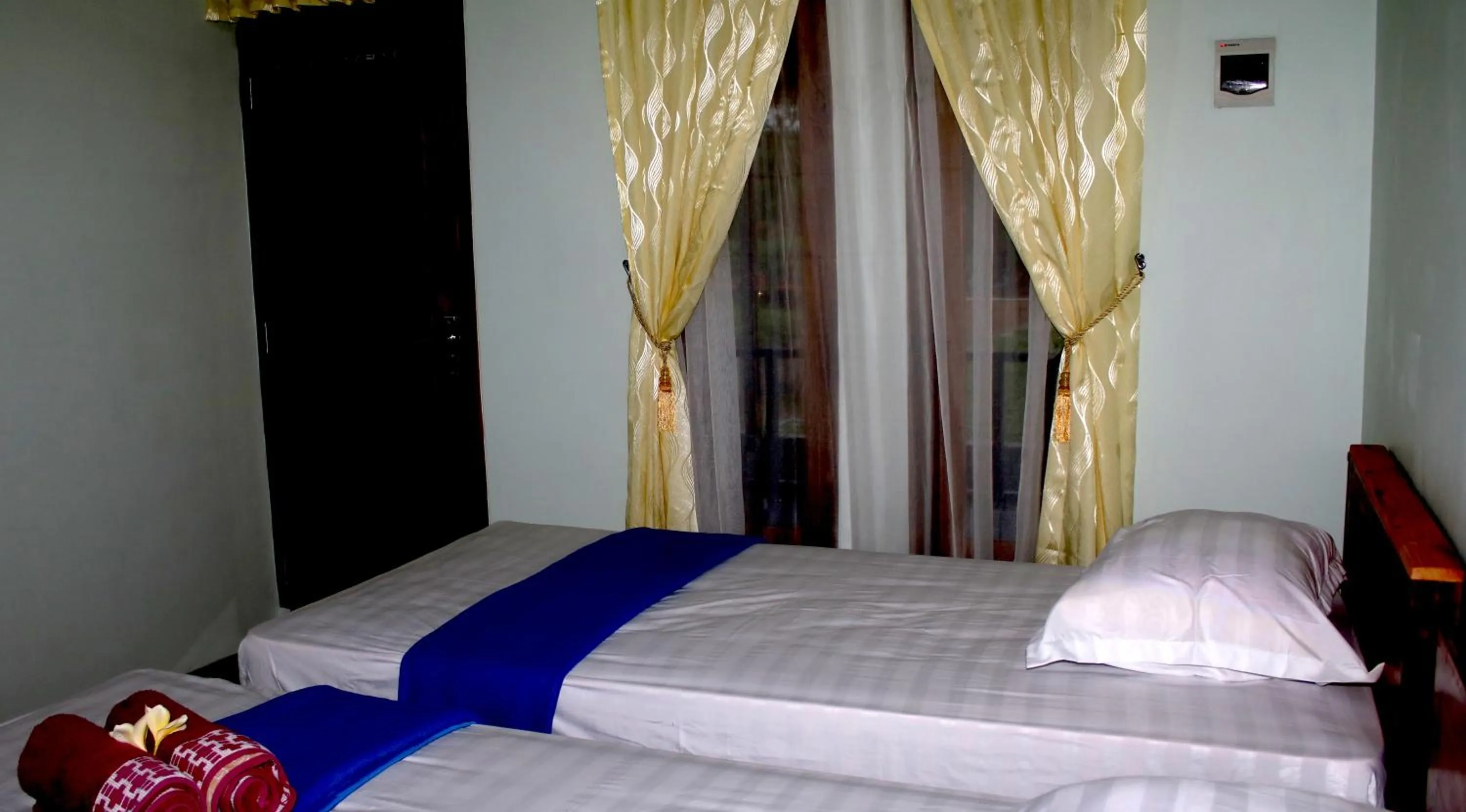 Bed in Arrys Watukarung Surfcamp