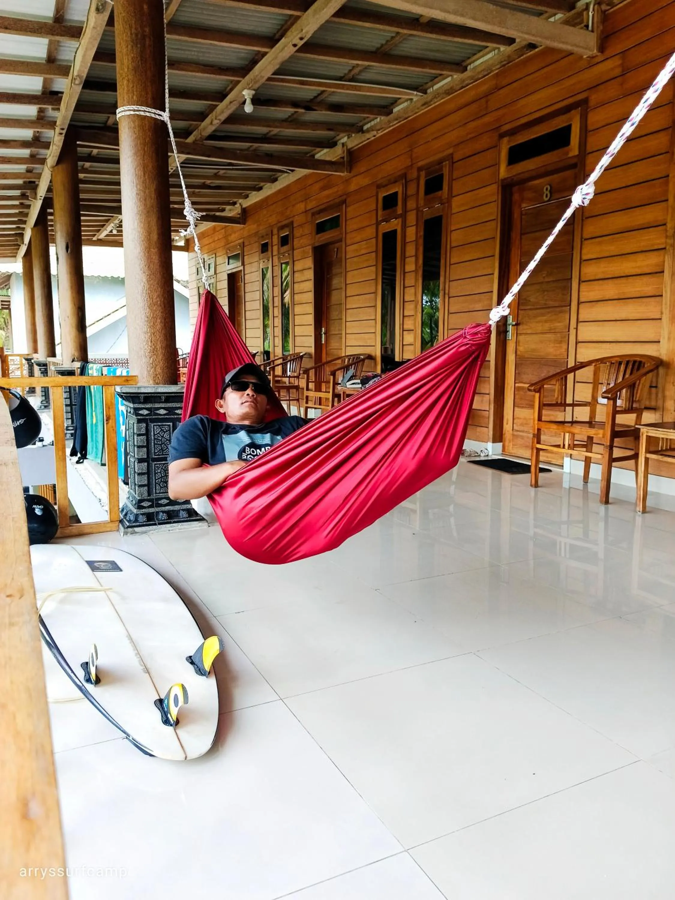 Arrys Watukarung Surfcamp