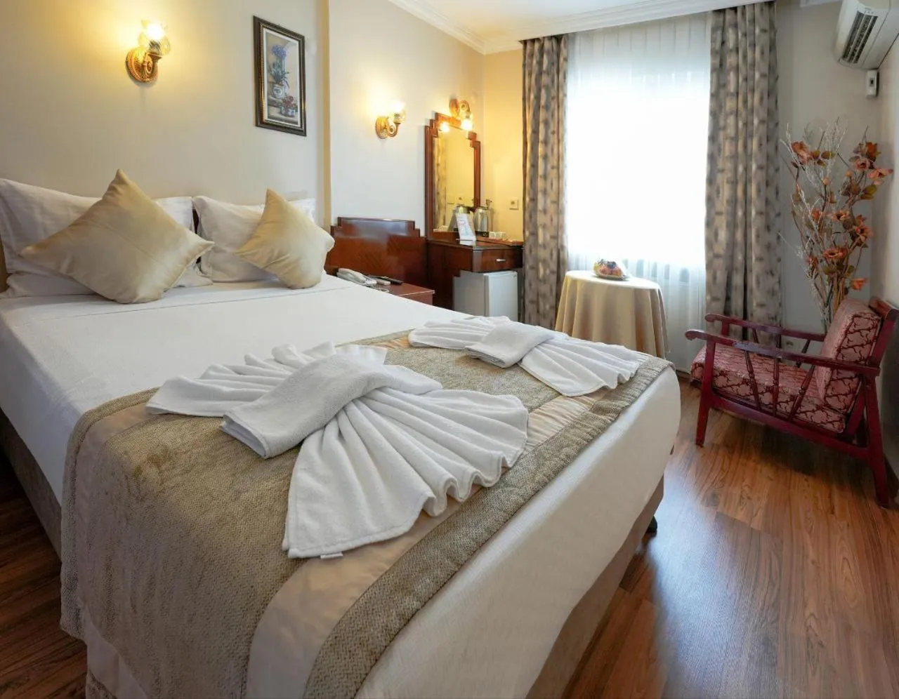 Bed in Hotel Akyildiz