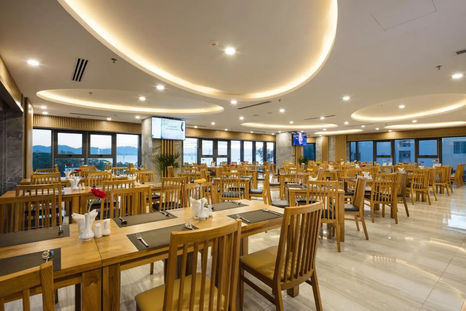 Restaurant/places to eat in Xavia Hotel Restaurant/places to eat in Xavia Hotel