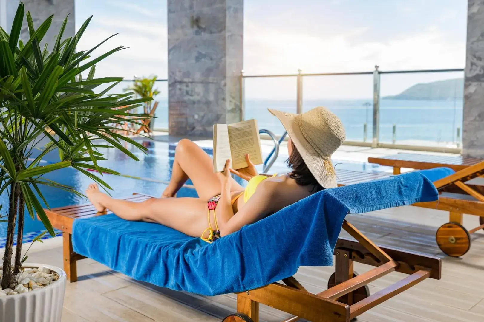 Swimming pool in Xavia Hotel Swimming pool in Xavia Hotel